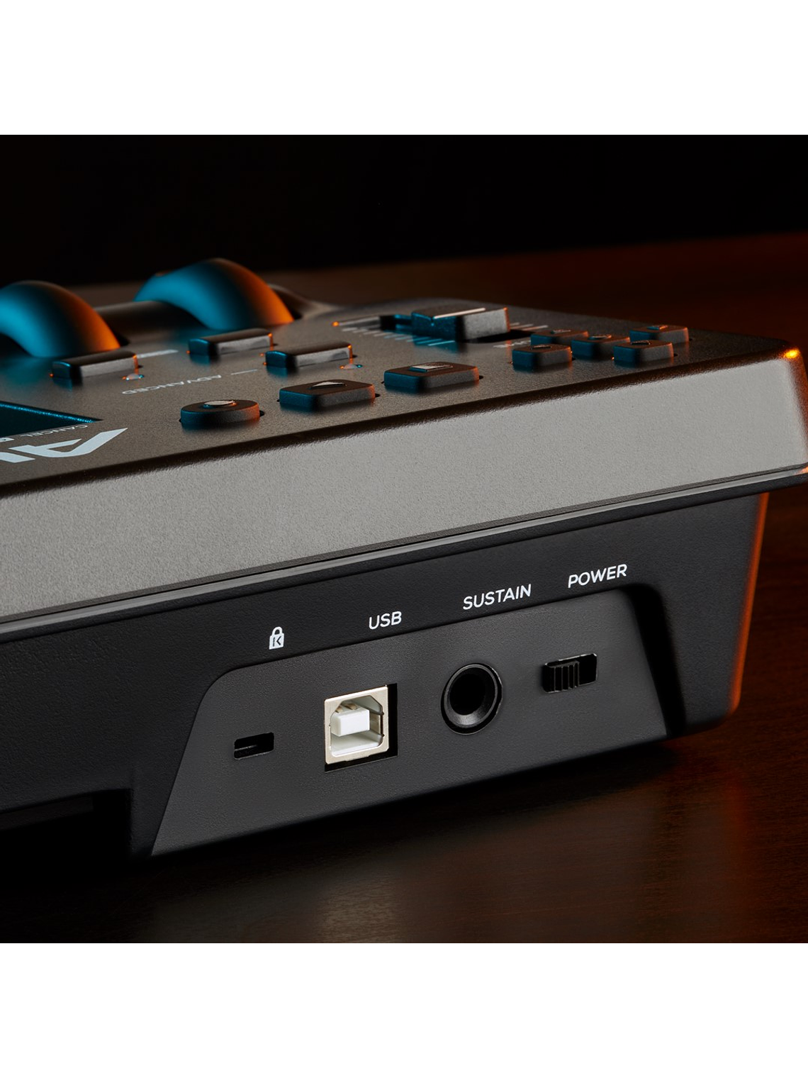 Controlador Midi 49 Teclas Q49 MKII Alesis 10