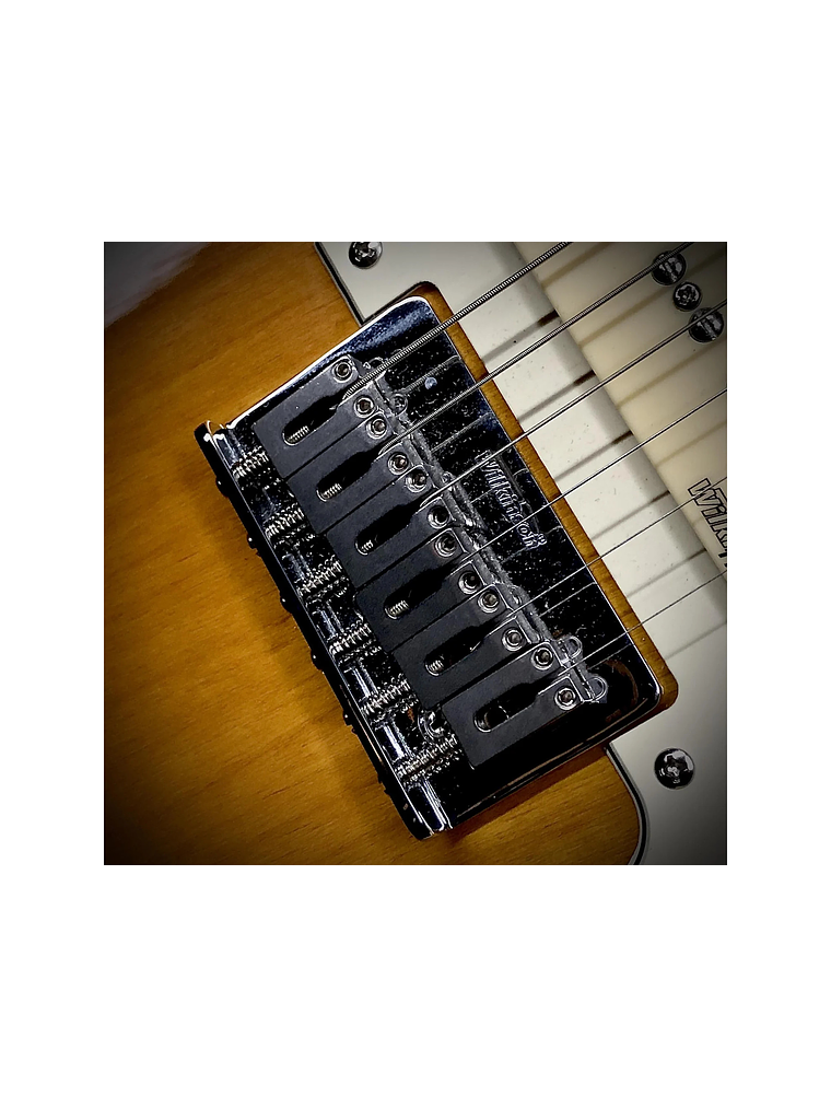 Guitarra Electrica REISSUED V65H Vintage 3