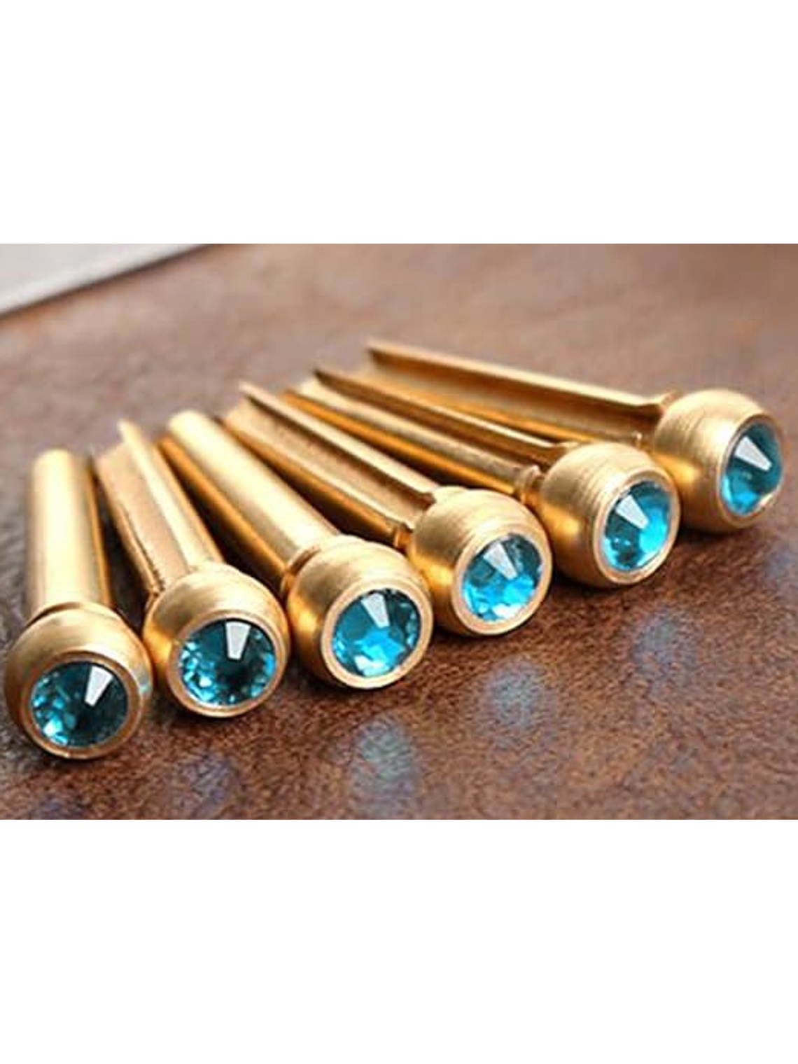 Pins Metálicos de guitarra clásica  Celeste 1