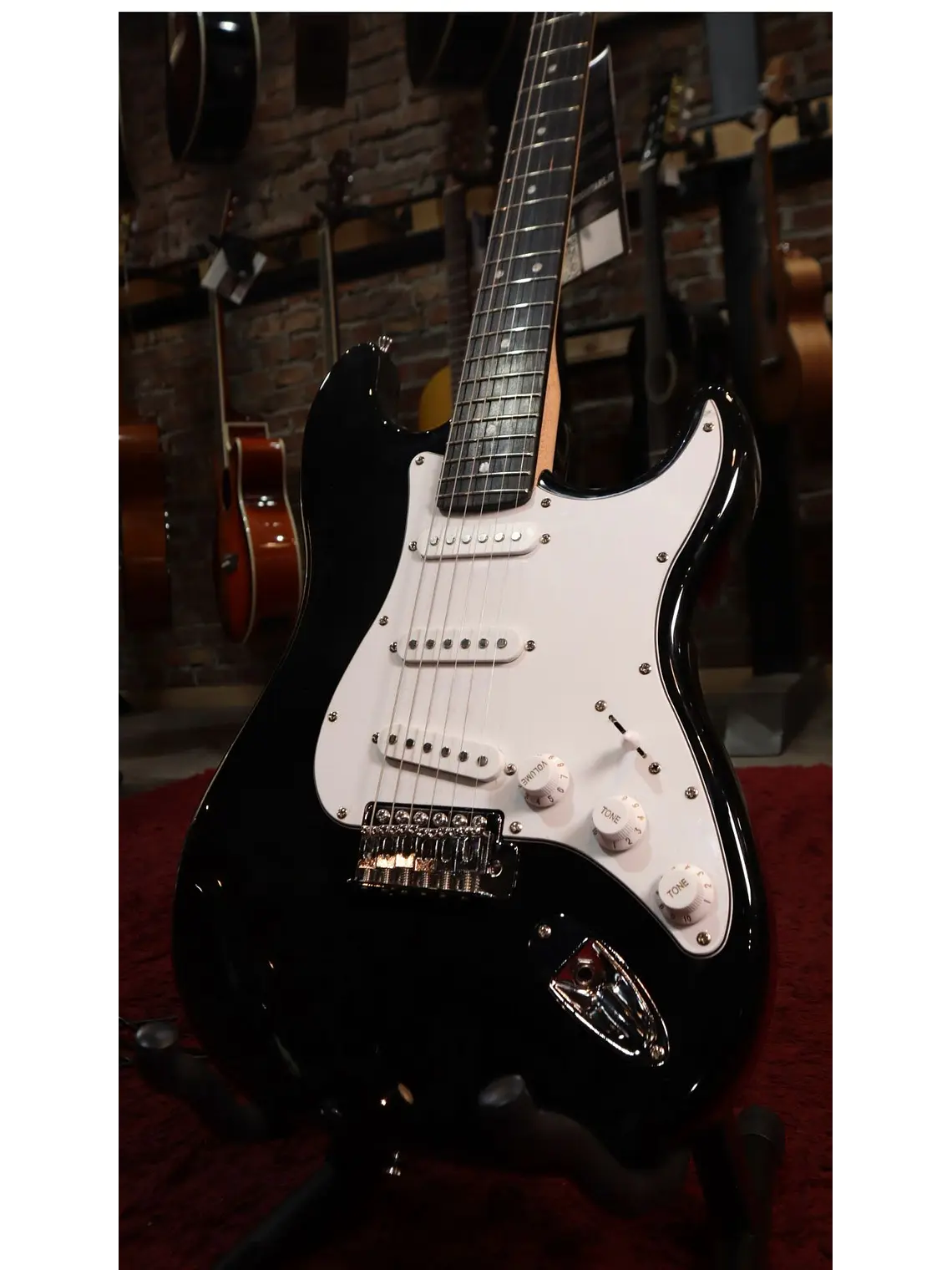[REMATE] S-300 Black Guitarra Eléctrica Eko 1
