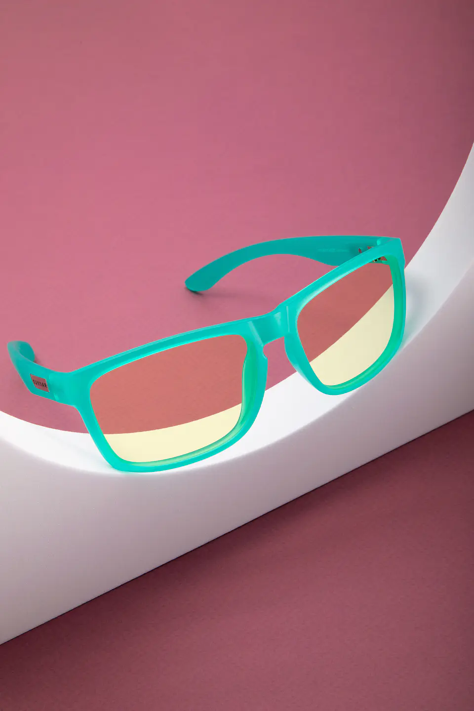 Intercept Esmerald Green Amber 8