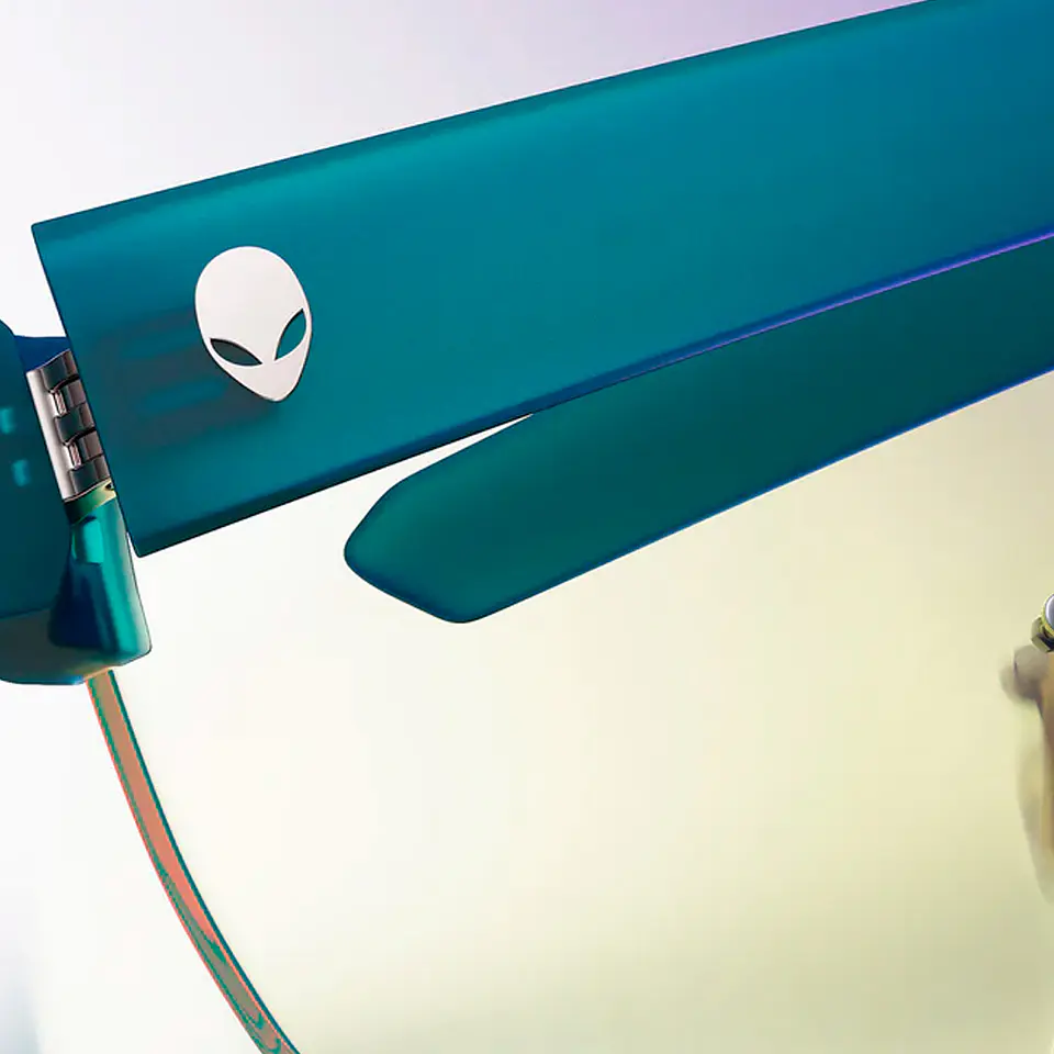 Alienware Triángulo de las Bermudas Liquid Teal Amber 11