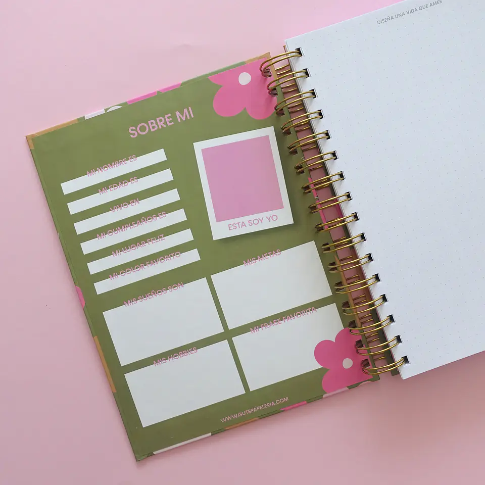 Cuaderno Puntos - Camelia 4