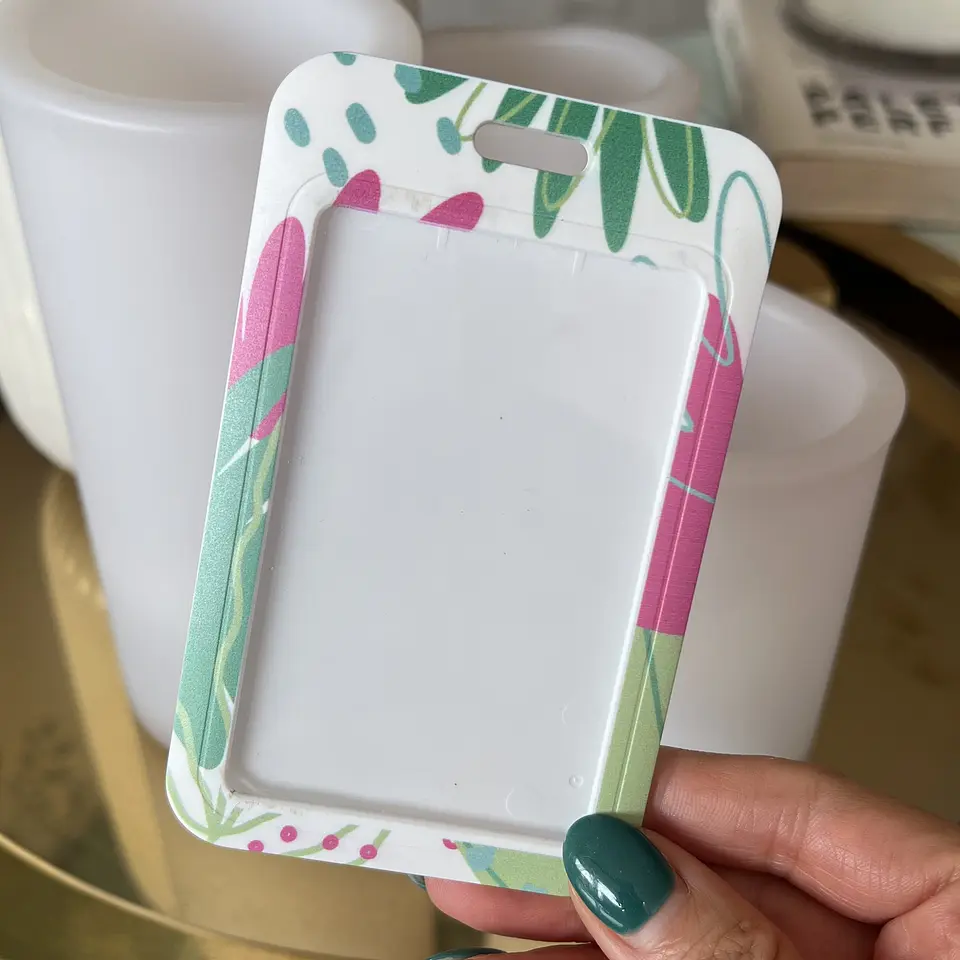 Porta Credencial Lily 2