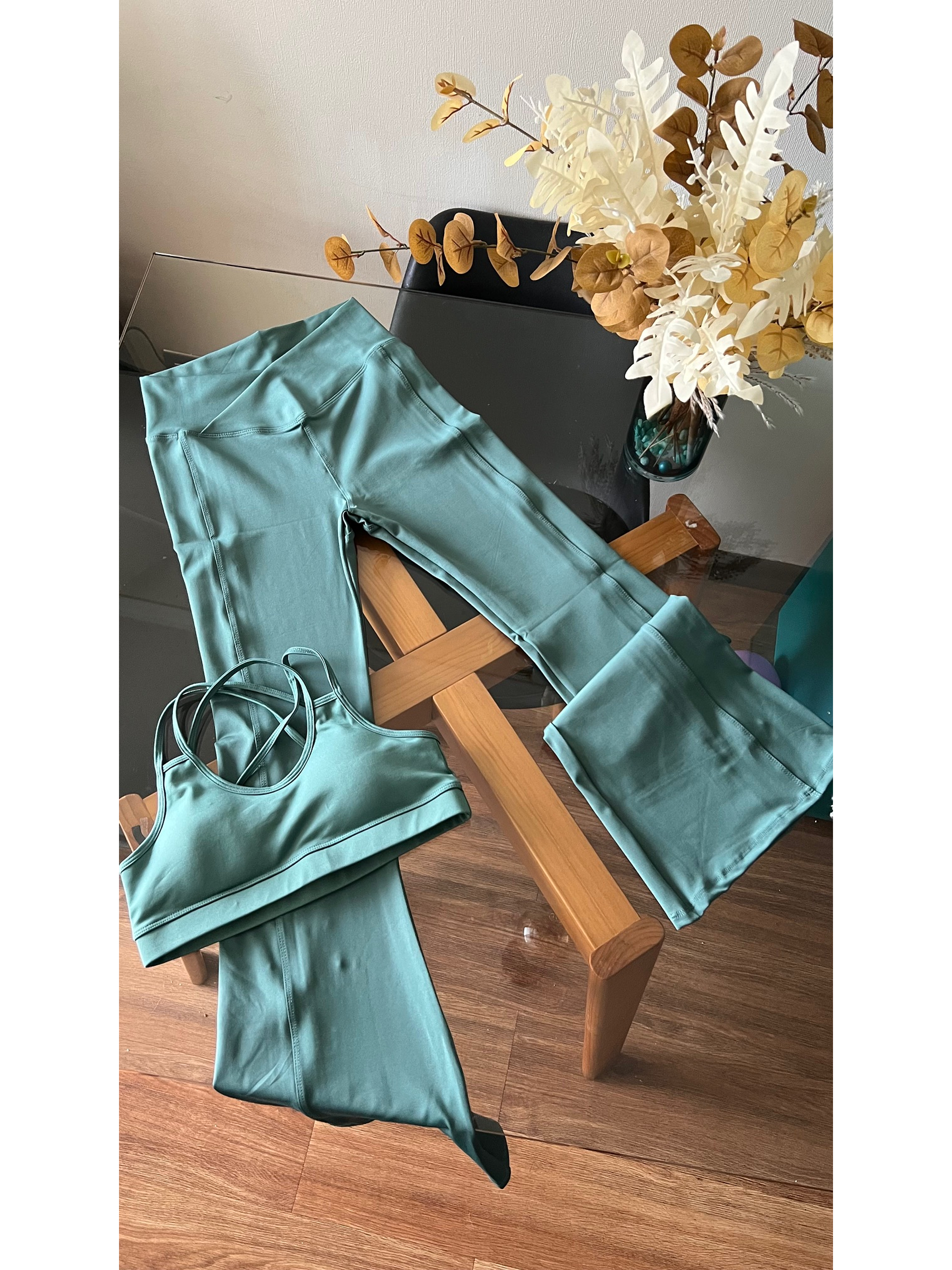 Calza flare pretina cruzada standard  3