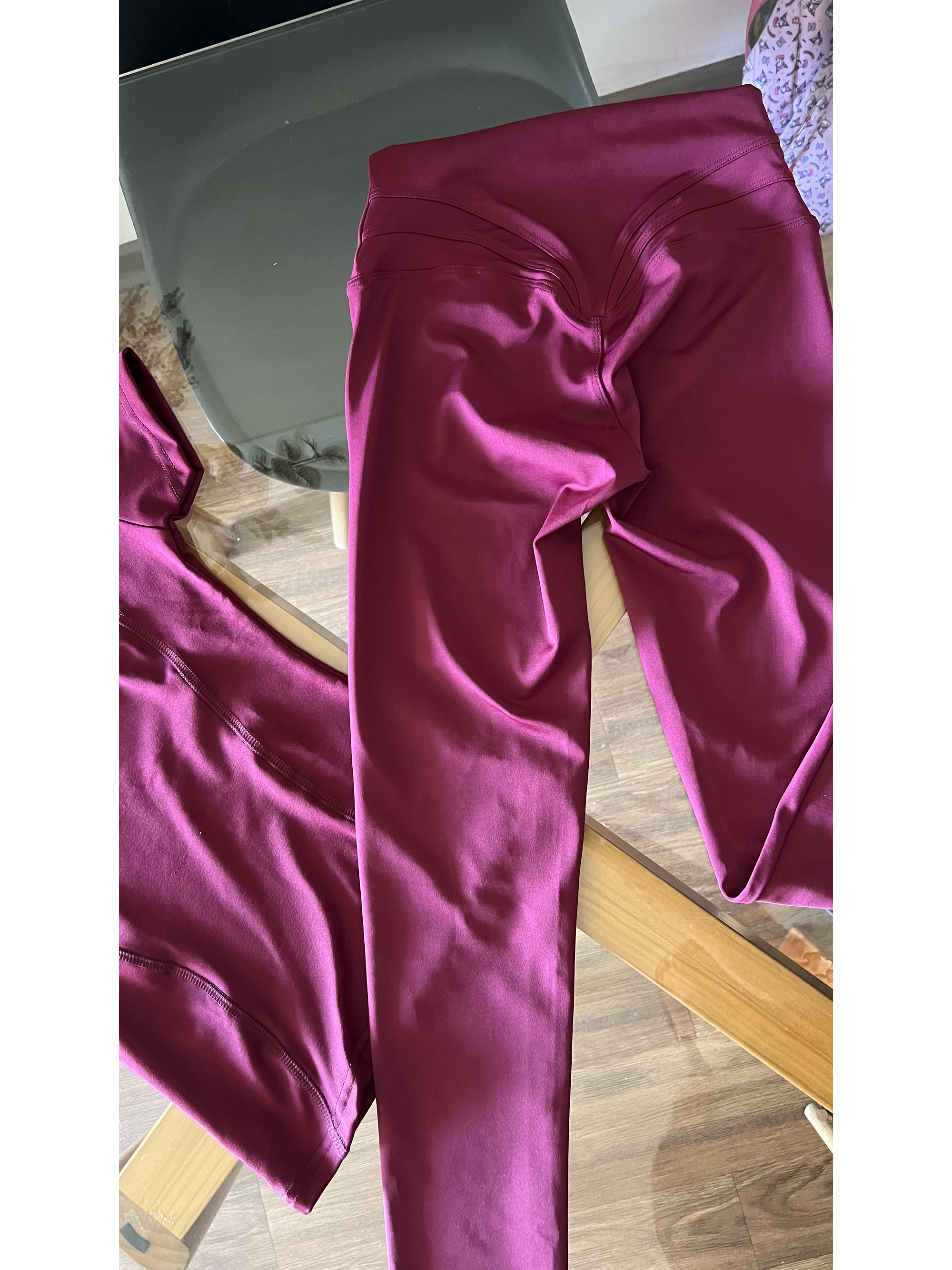 Calza lisa triple corte corazón y sin costura delantera 5