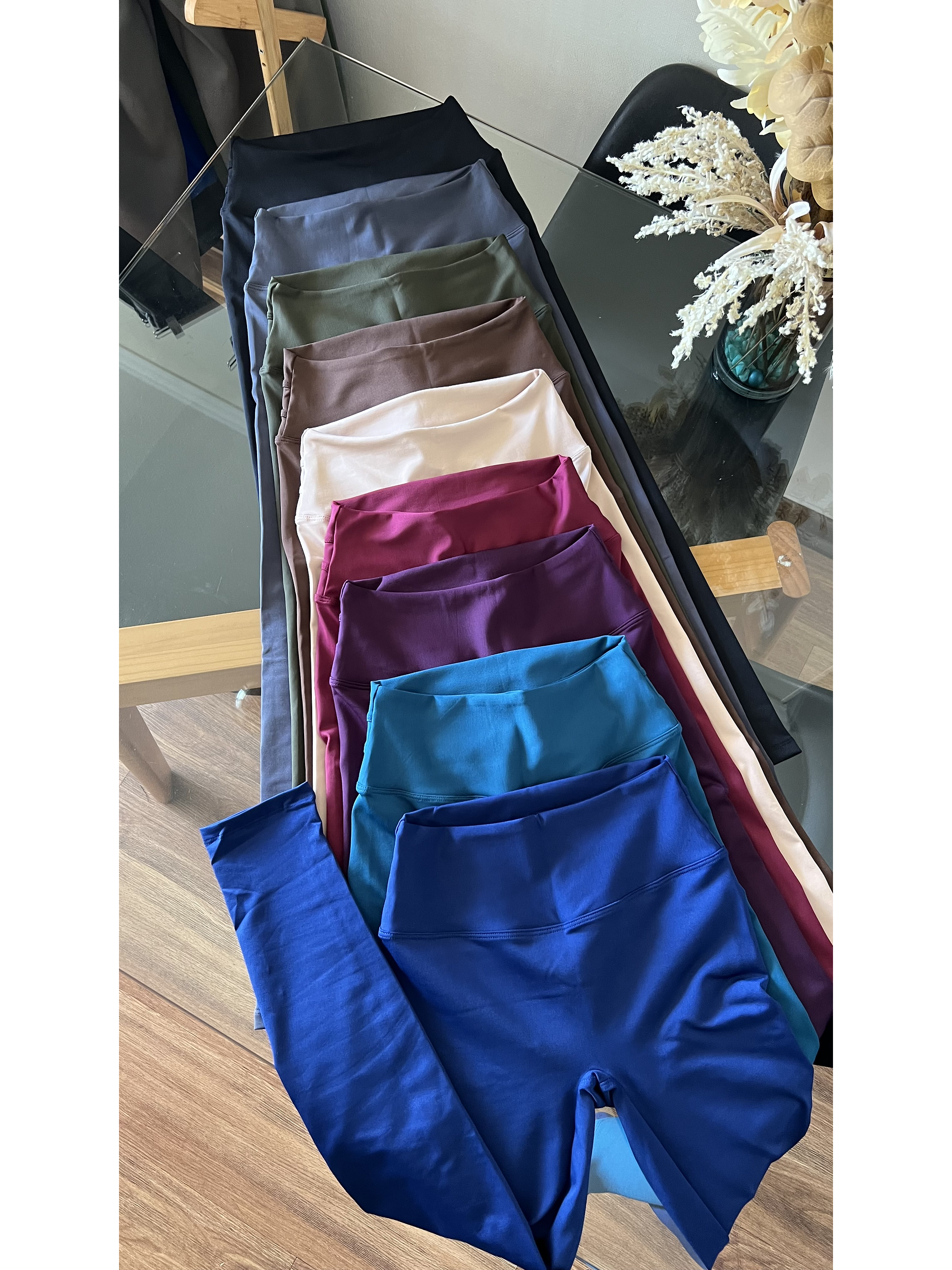 Calza lisa triple corte corazón y sin costura delantera 4