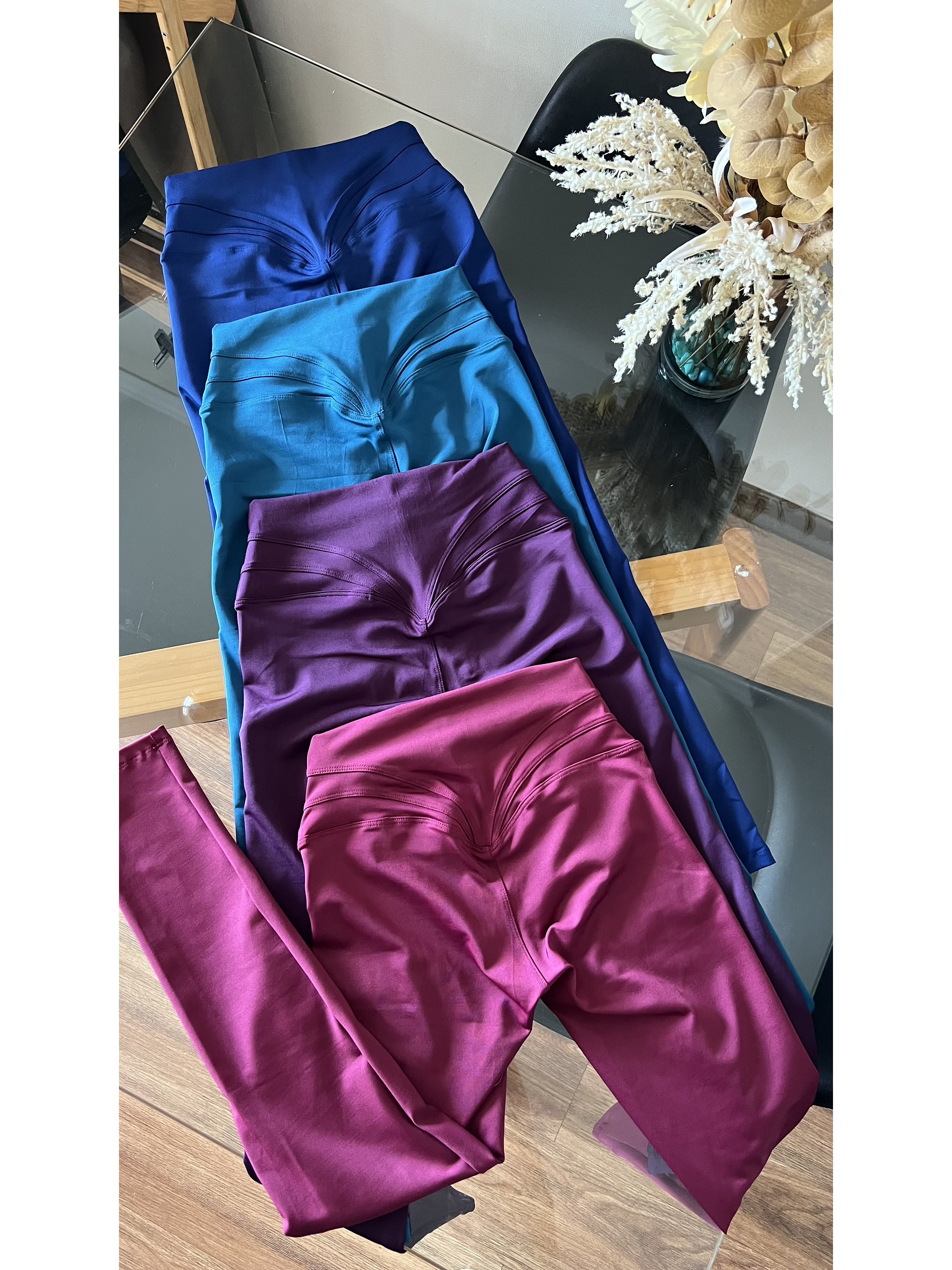 Calza lisa triple corte corazón y sin costura delantera 11