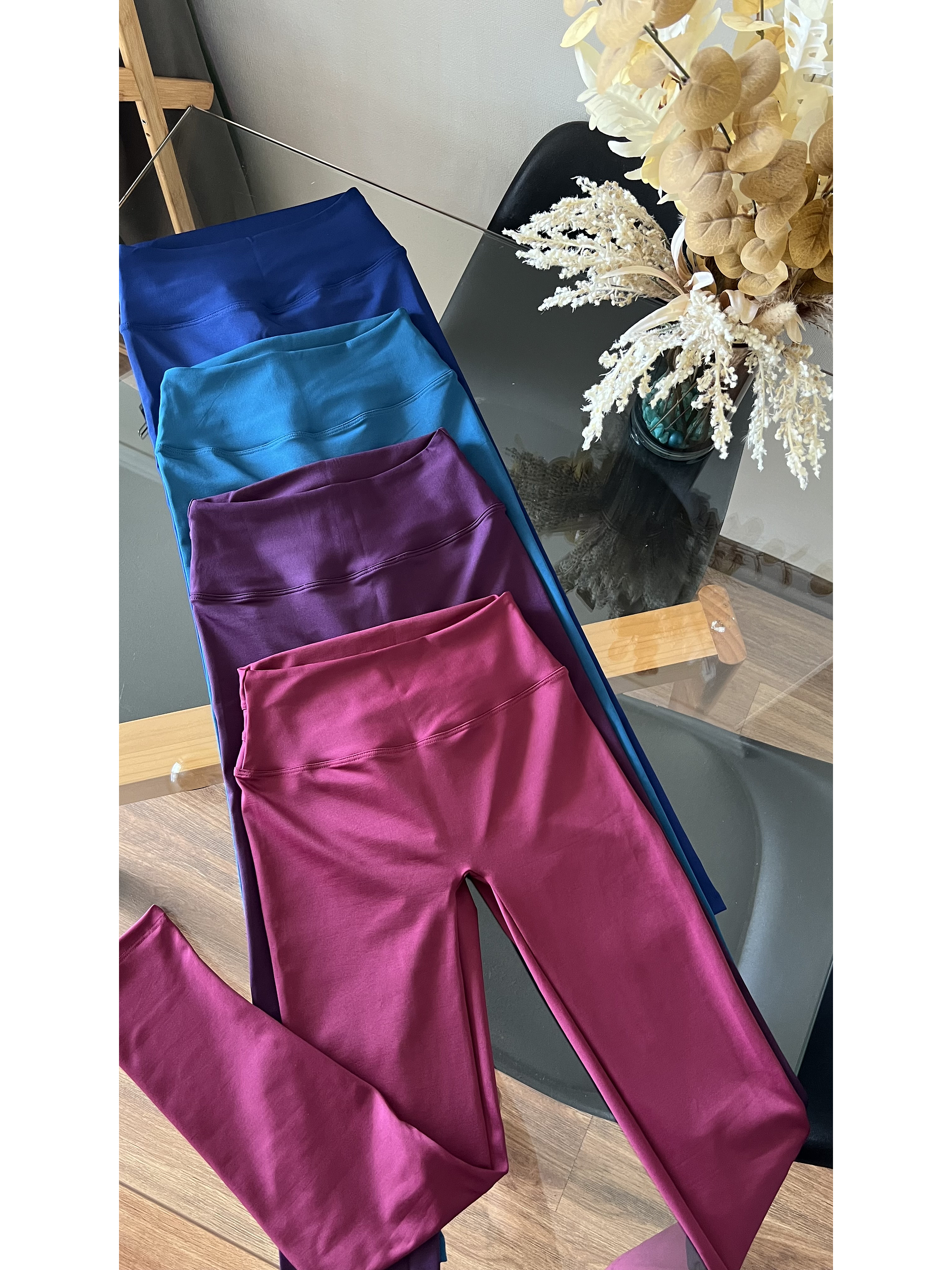 Calza lisa triple corte corazón y sin costura delantera 12