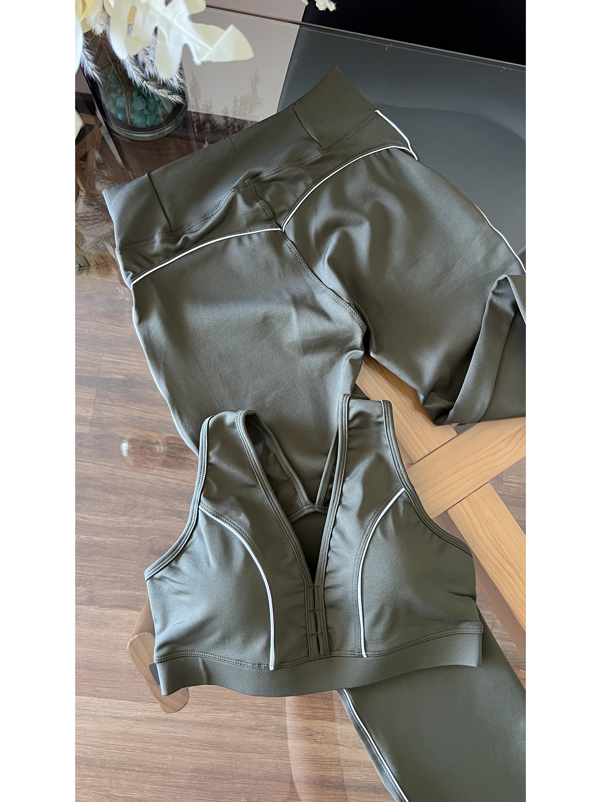 CALZA LINES FLARE SIN COSTURA  12