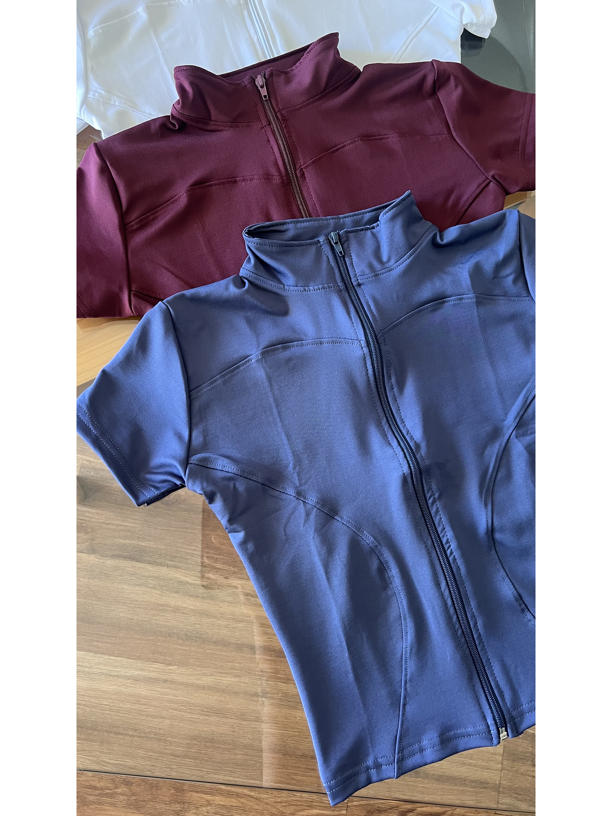 Polera de compresión manga corta cierre completo 9