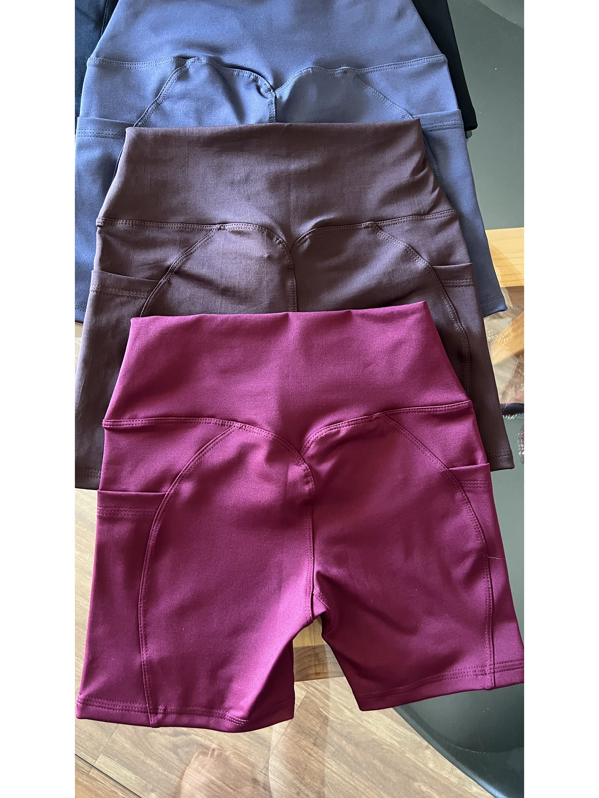 Short con bolsillos laterales 8