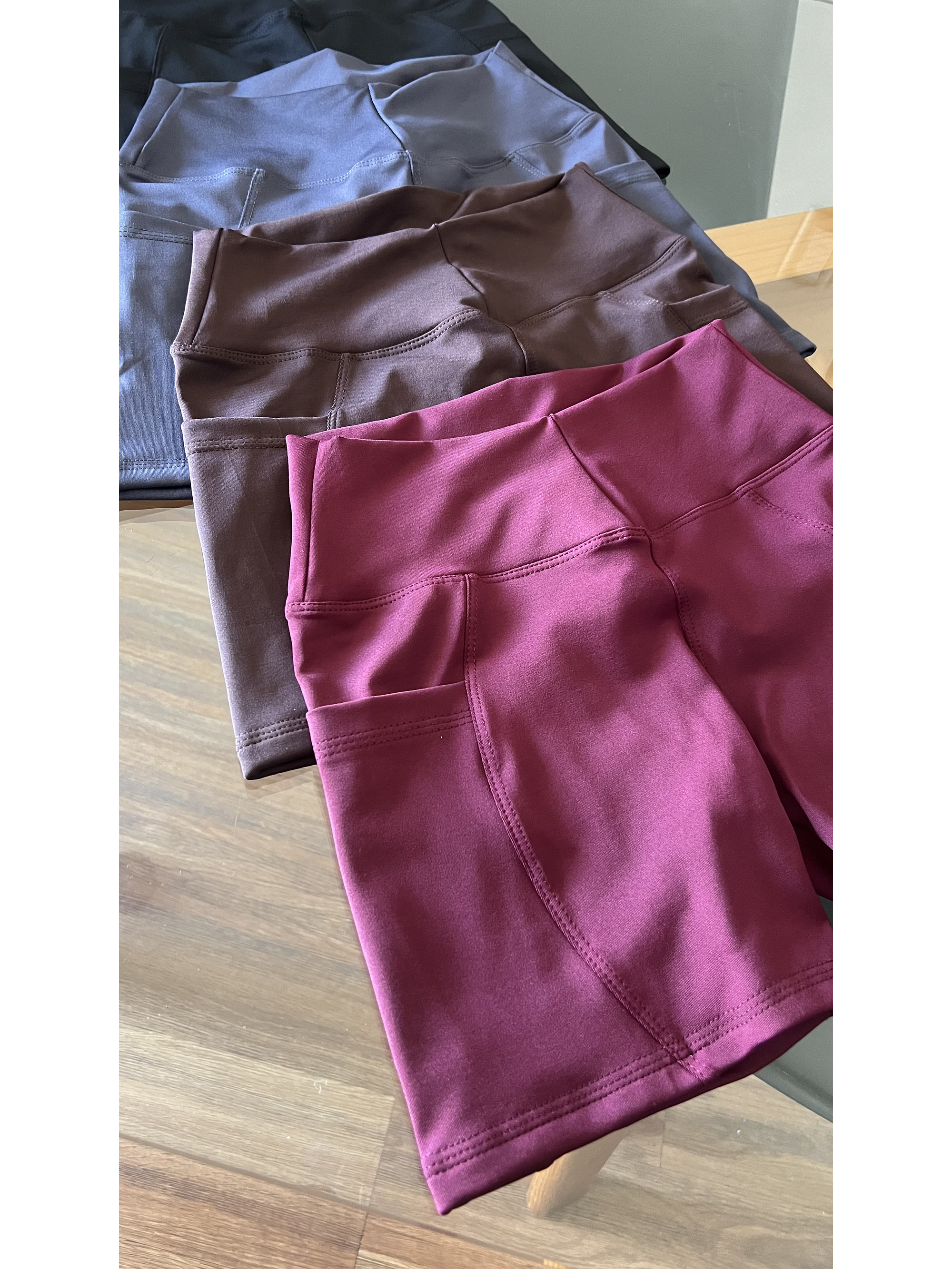 Short con bolsillos laterales 9