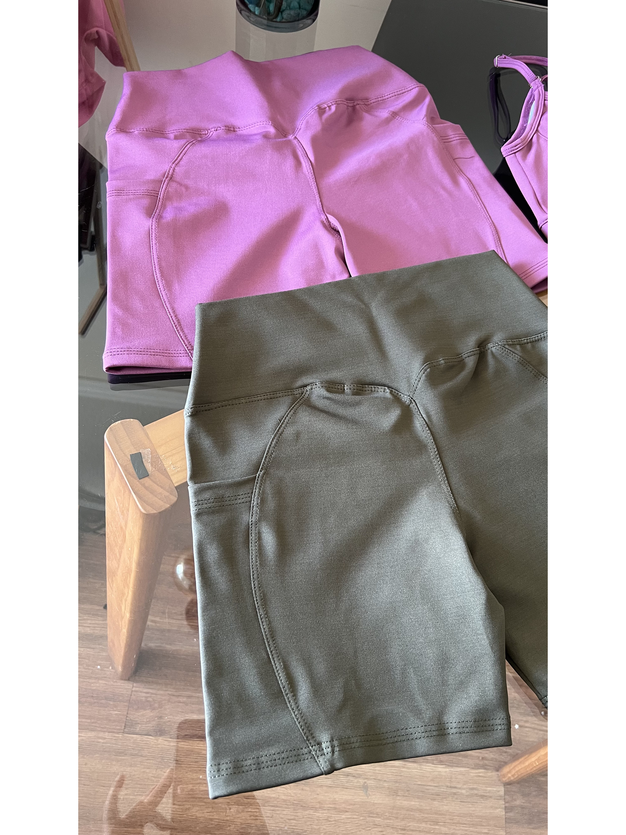 Short con bolsillos laterales 16