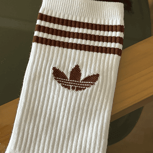 Calcetas adidas blancas logo café