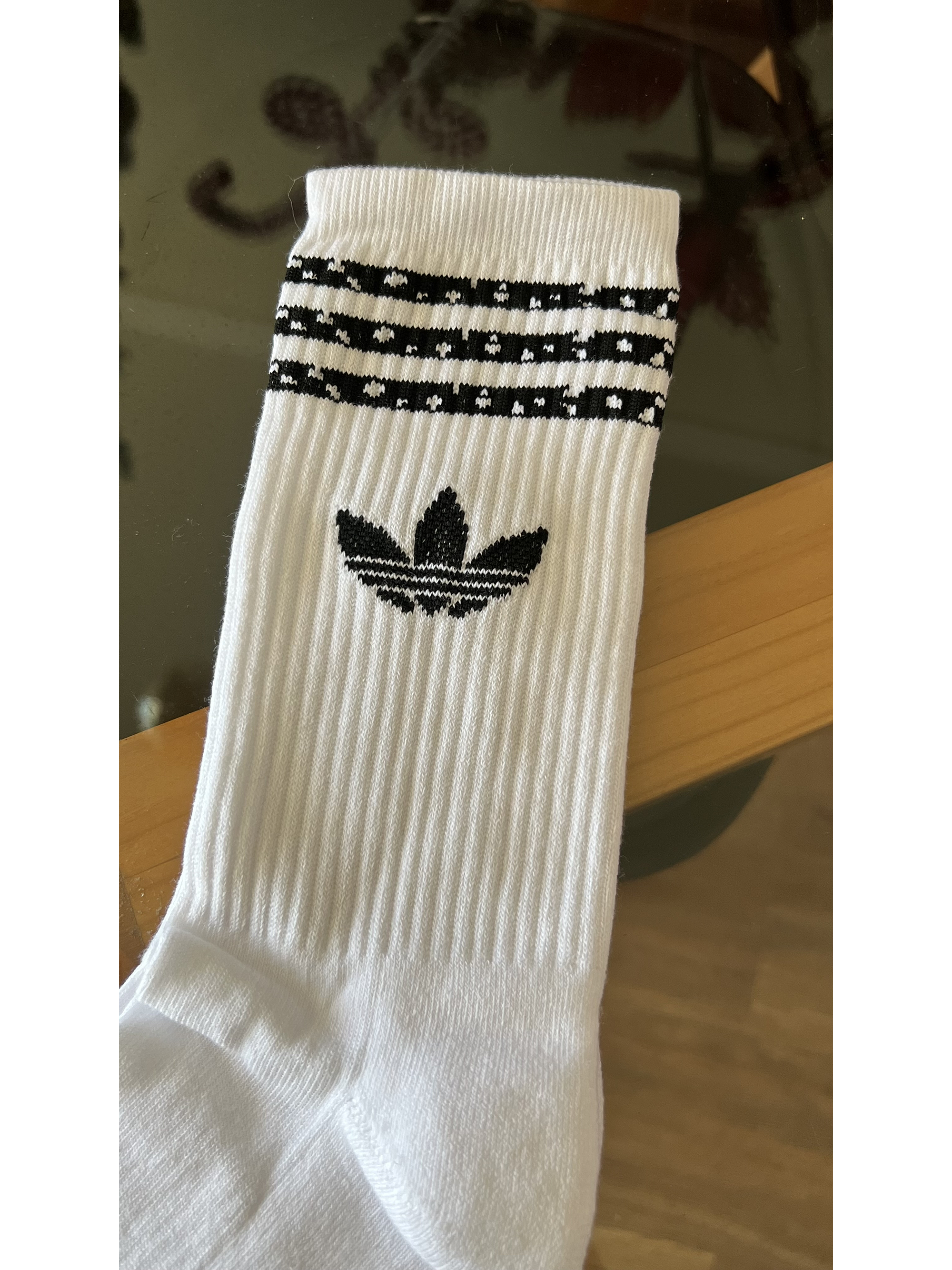 calcetas adidas blancas logo negro y blanco 1