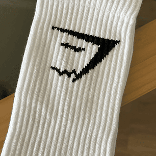 Calcetas blancas gymshark logo negro