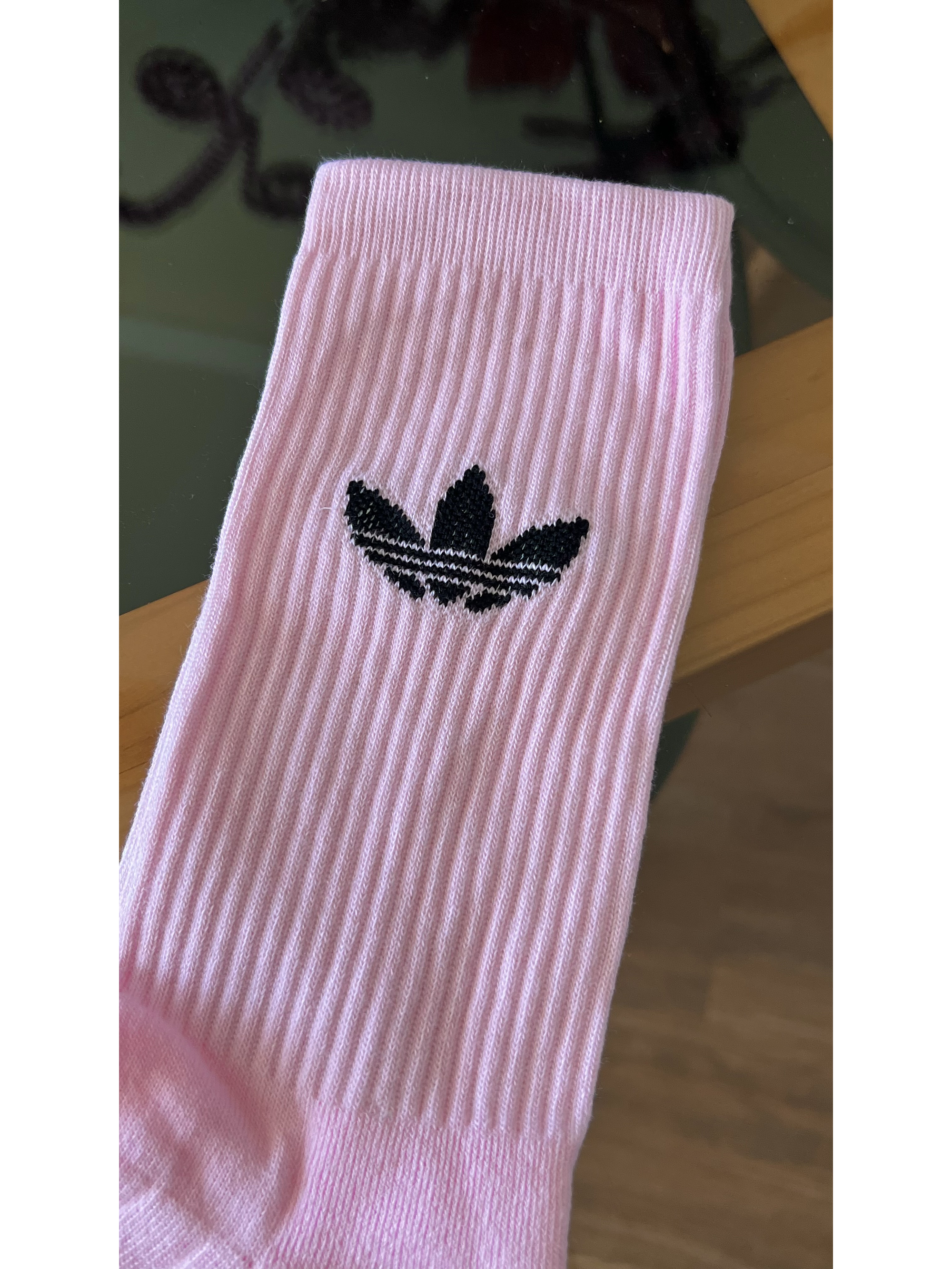Calcetas adidas rosado claro logo negro 1