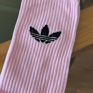 Calcetas adidas rosado claro logo negro