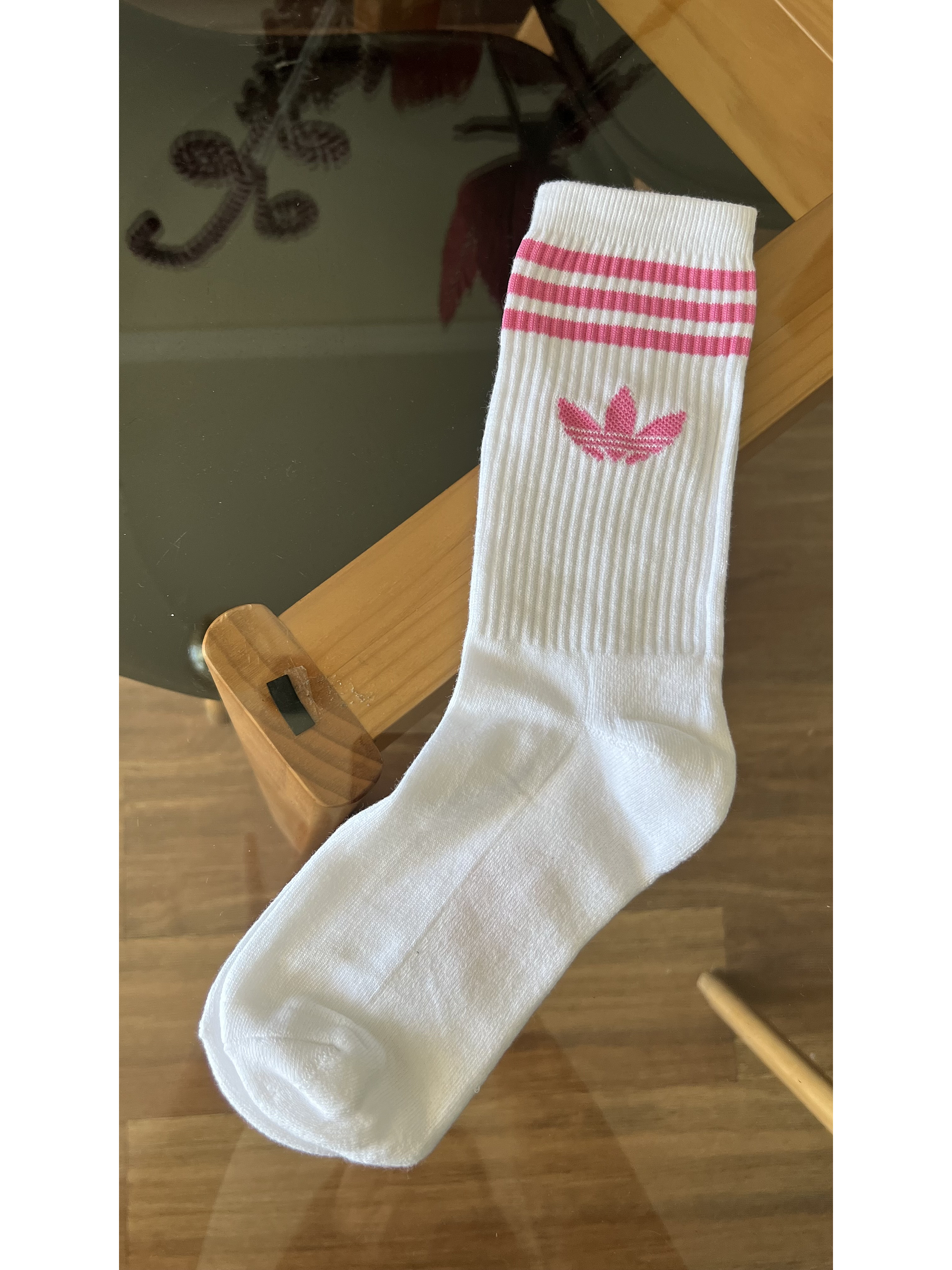 Calcetas adidas blancas logo rosado 2