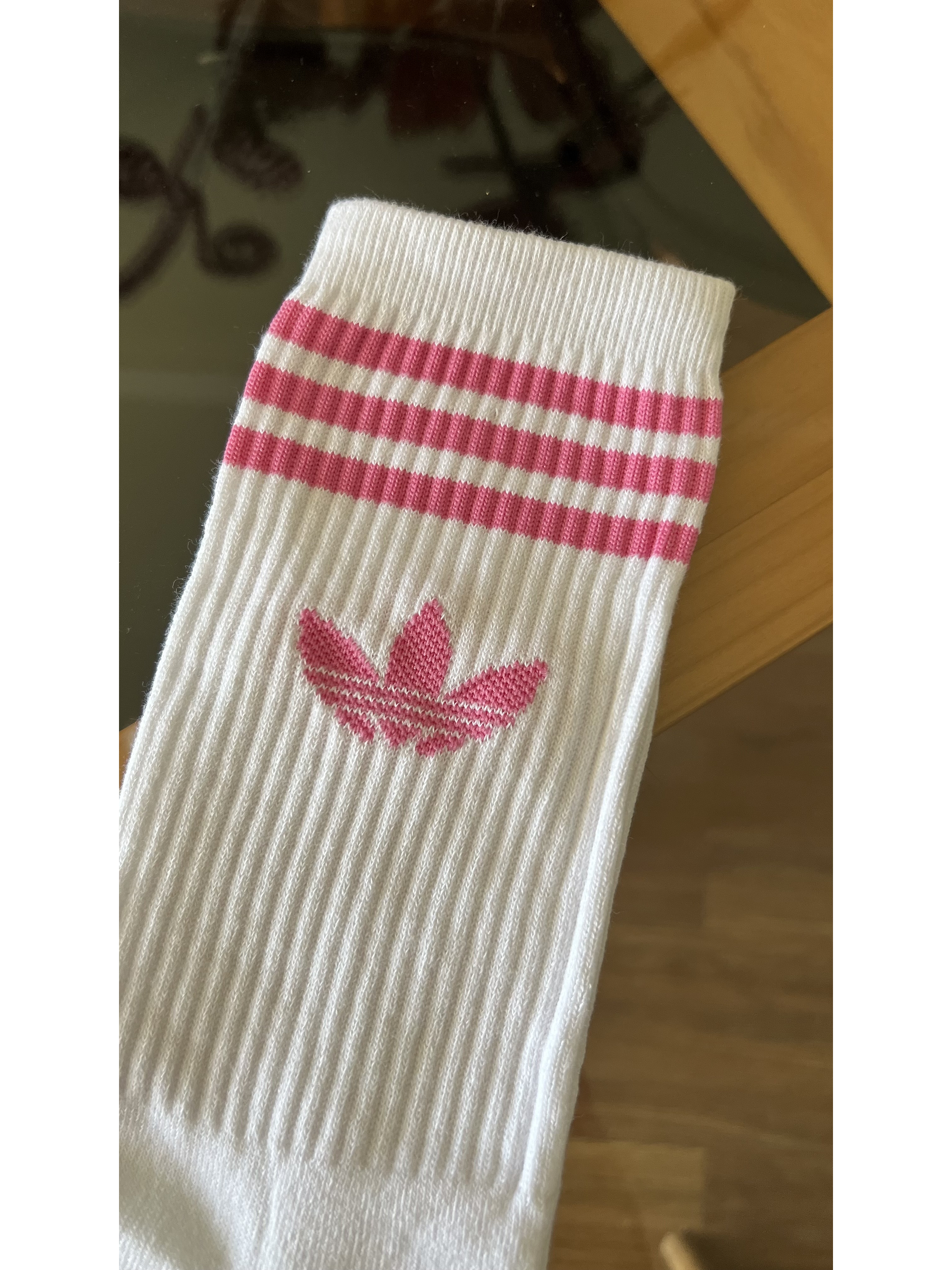 Calcetas adidas blancas logo rosado 1