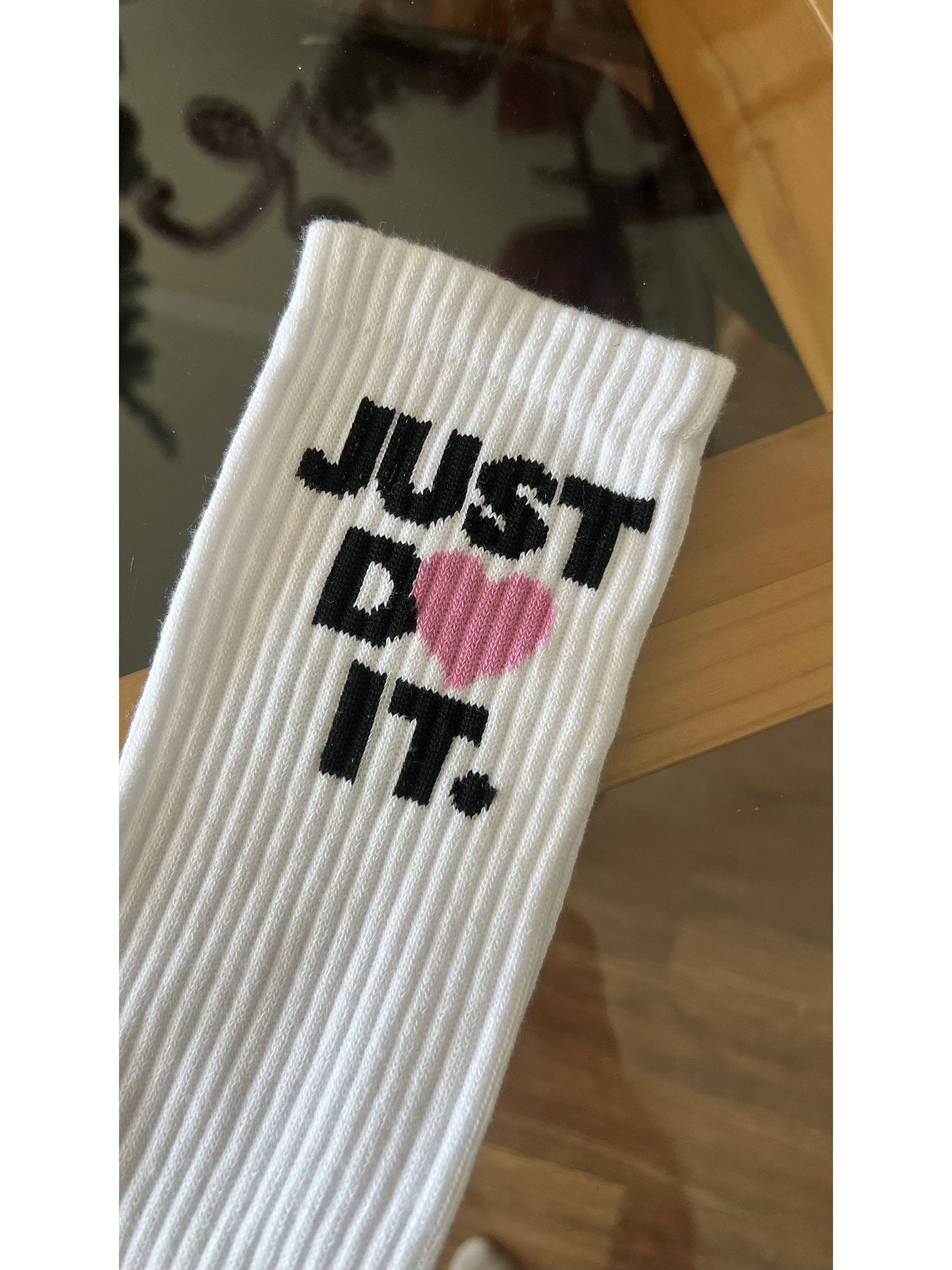 Calcetas blancas just do it corazón 1
