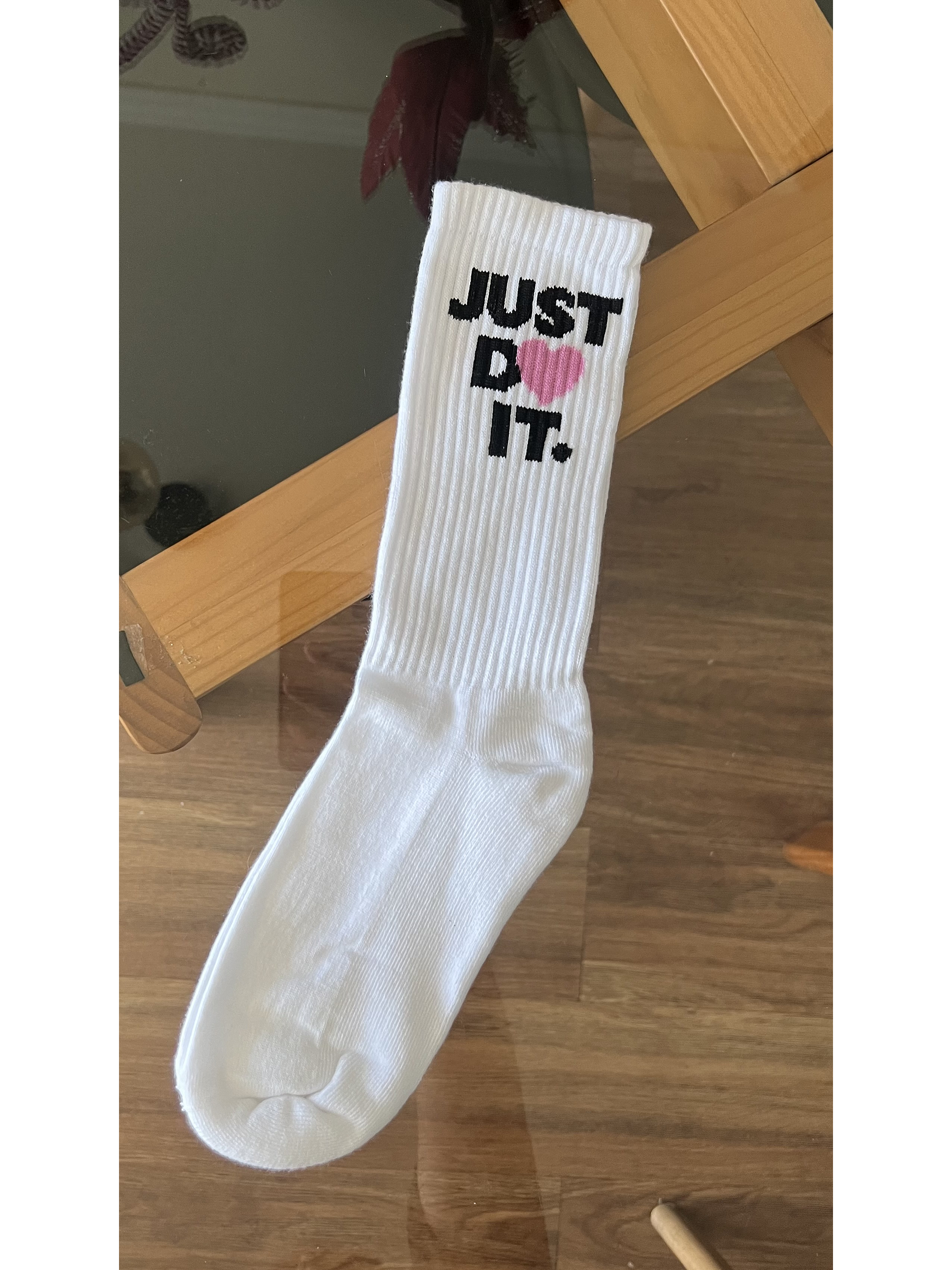 Calcetas blancas just do it corazón 2