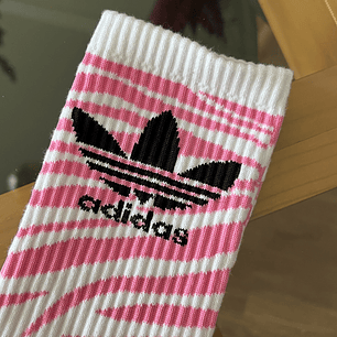 Calcetas adidas blancas cebra rosado