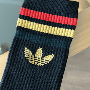 Calcetas adidas negras logo verde amarillo y rojo