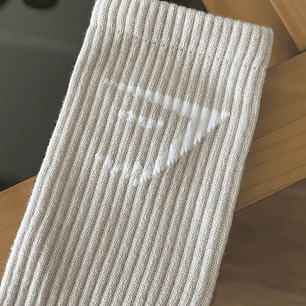 Calcetas gymshark beige claro