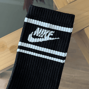 Calcetas nike negras logo blanco
