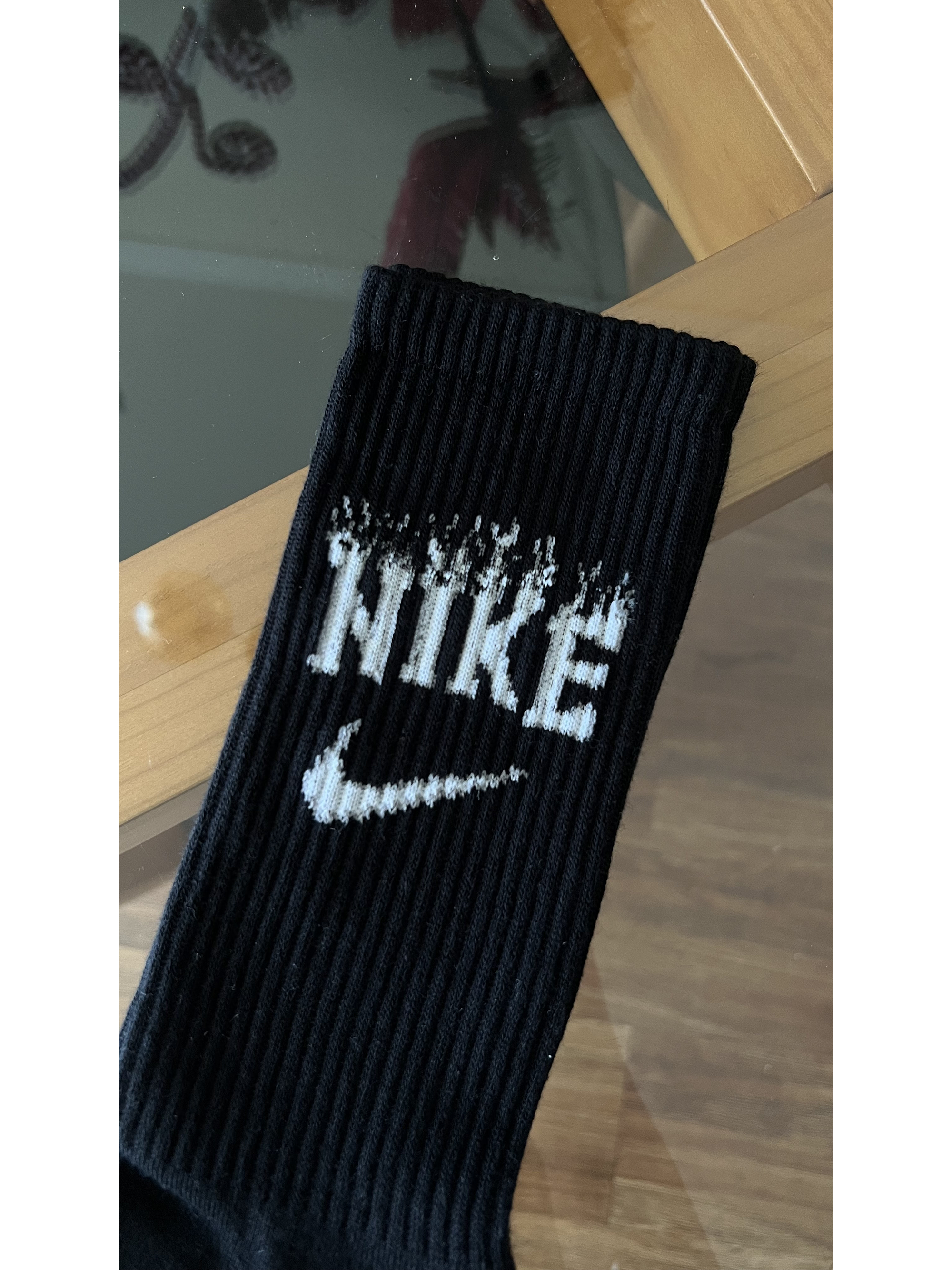 Calcetas nike negras logo fuego blanco 1