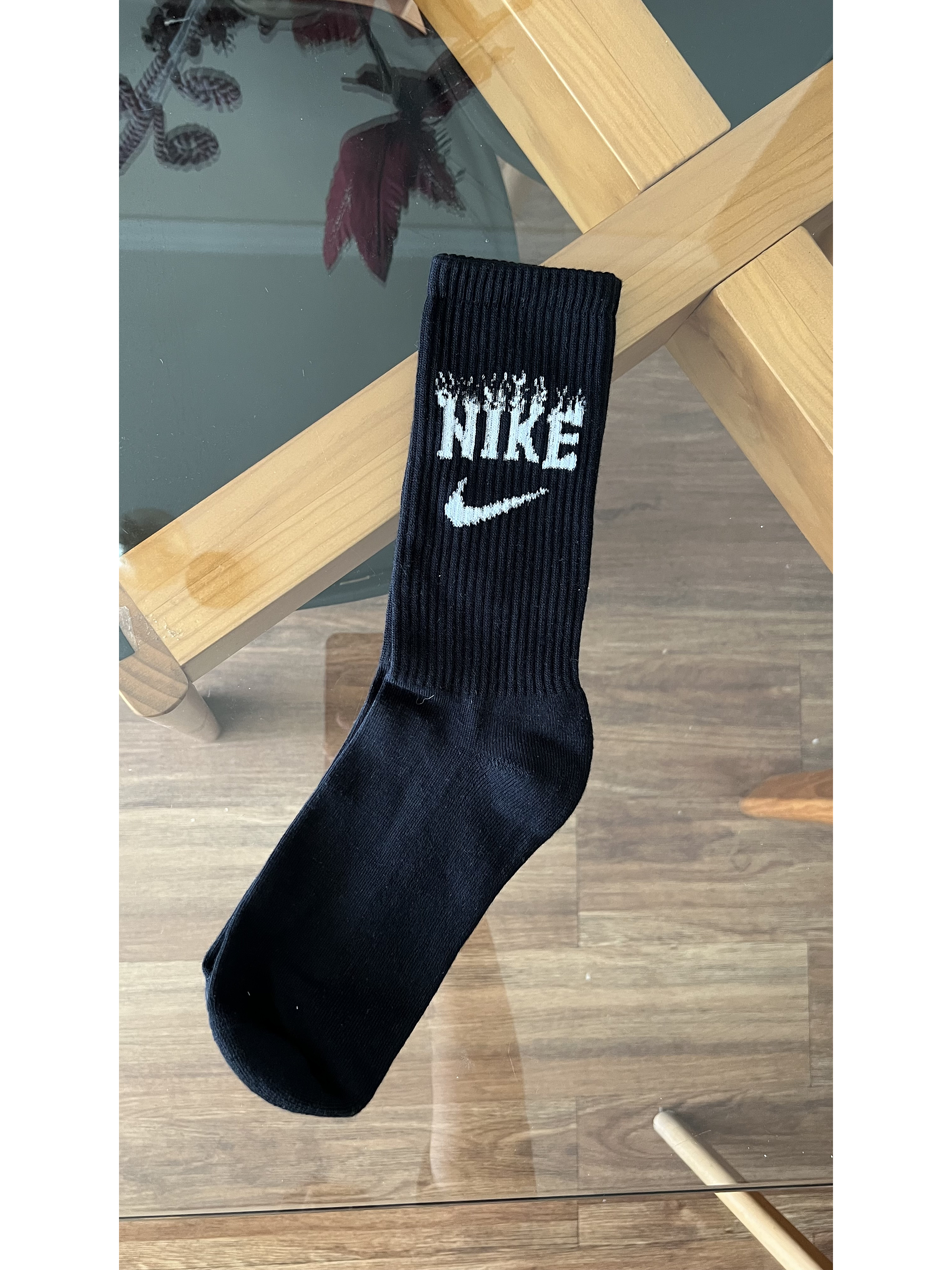 Calcetas nike negras logo fuego blanco 2