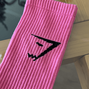 Calcetas gymshark fucsia logo negro