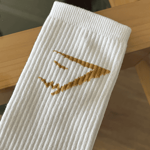 Calcetas gymshark blancas logo dorado