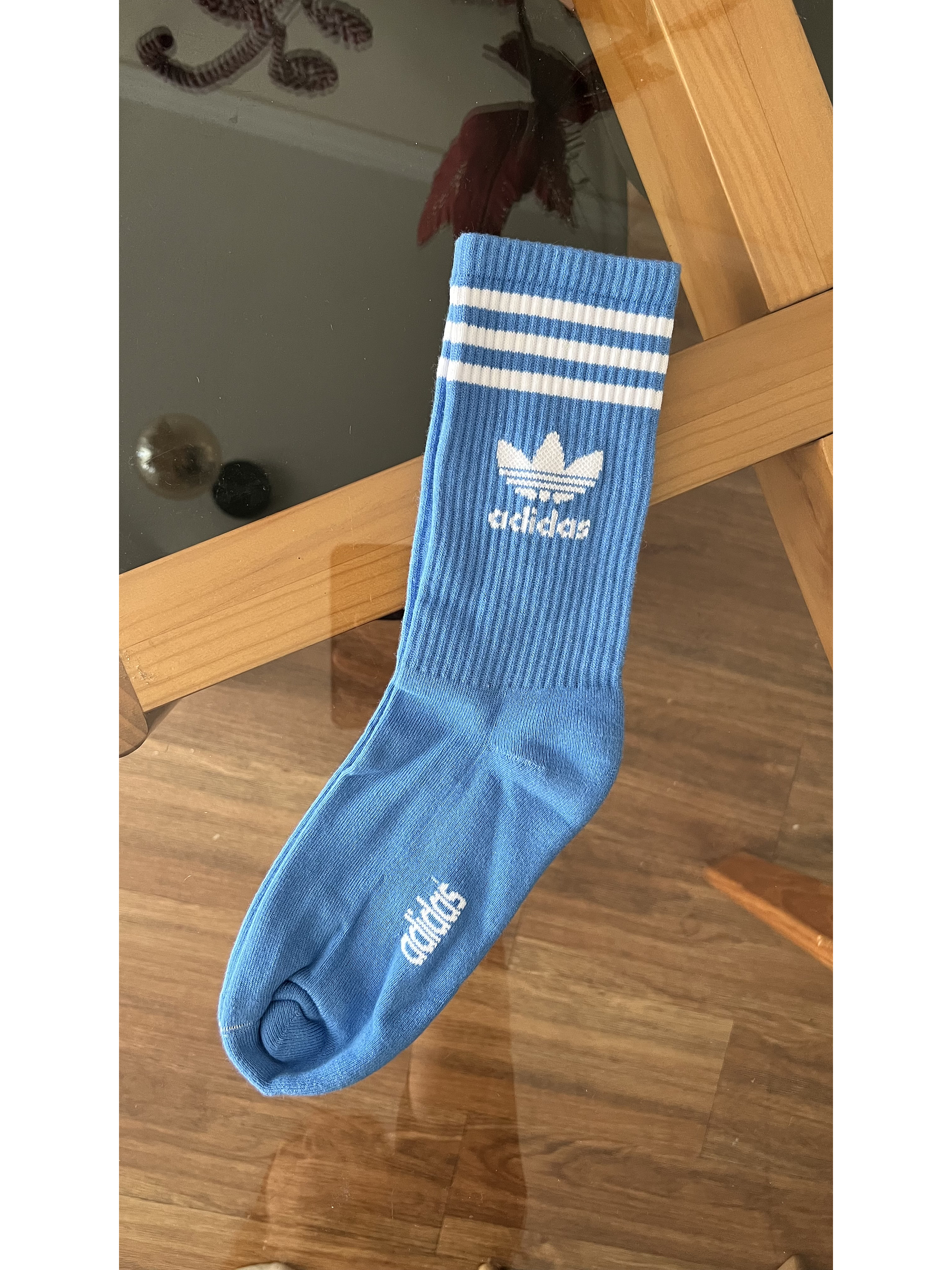 Calcetas adidas celeste logo blanco 1