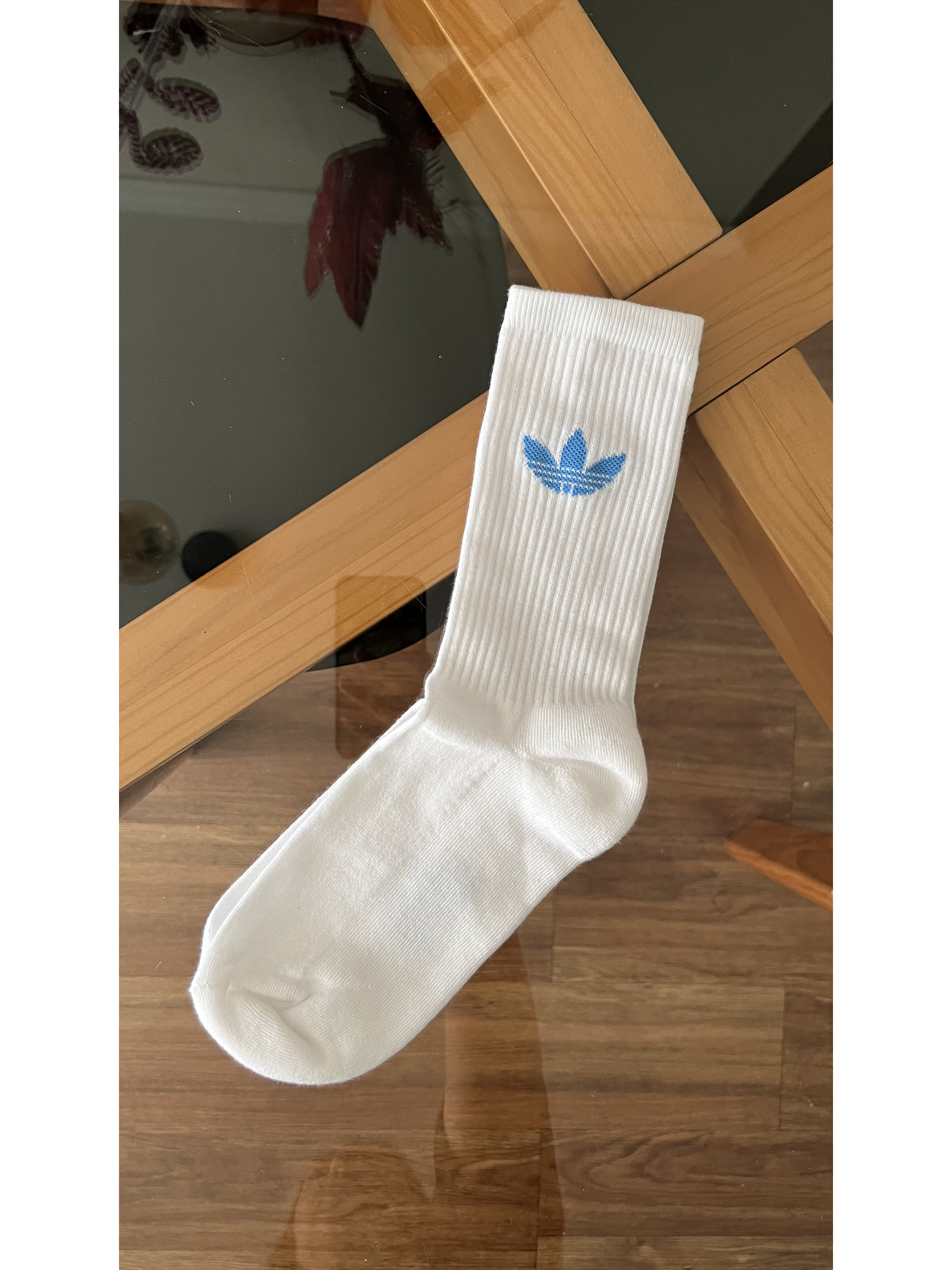 Calcetas adidas blancas logo celeste 2