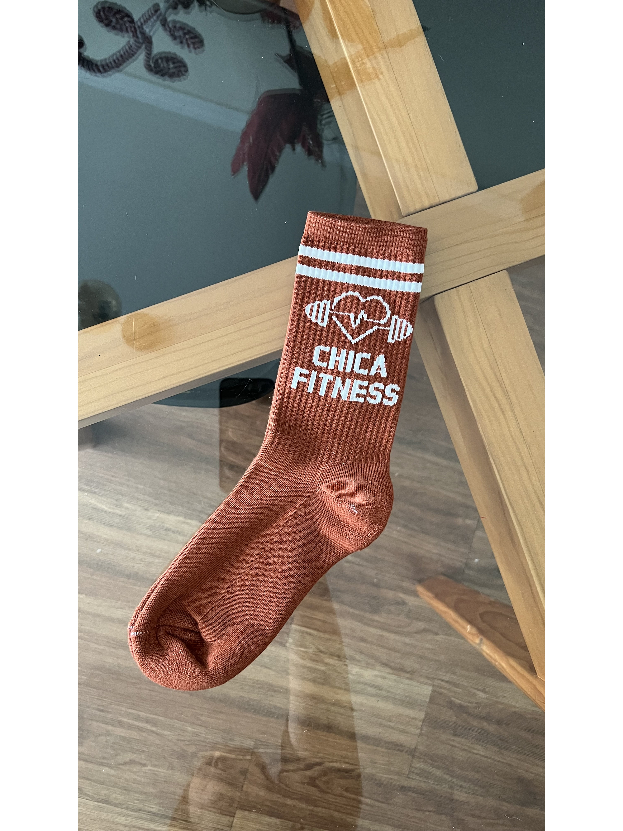 Calcetas chica fitness caoba 2