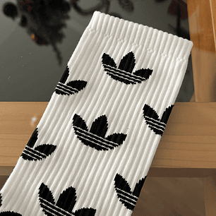 Calcetas adidas logos negros