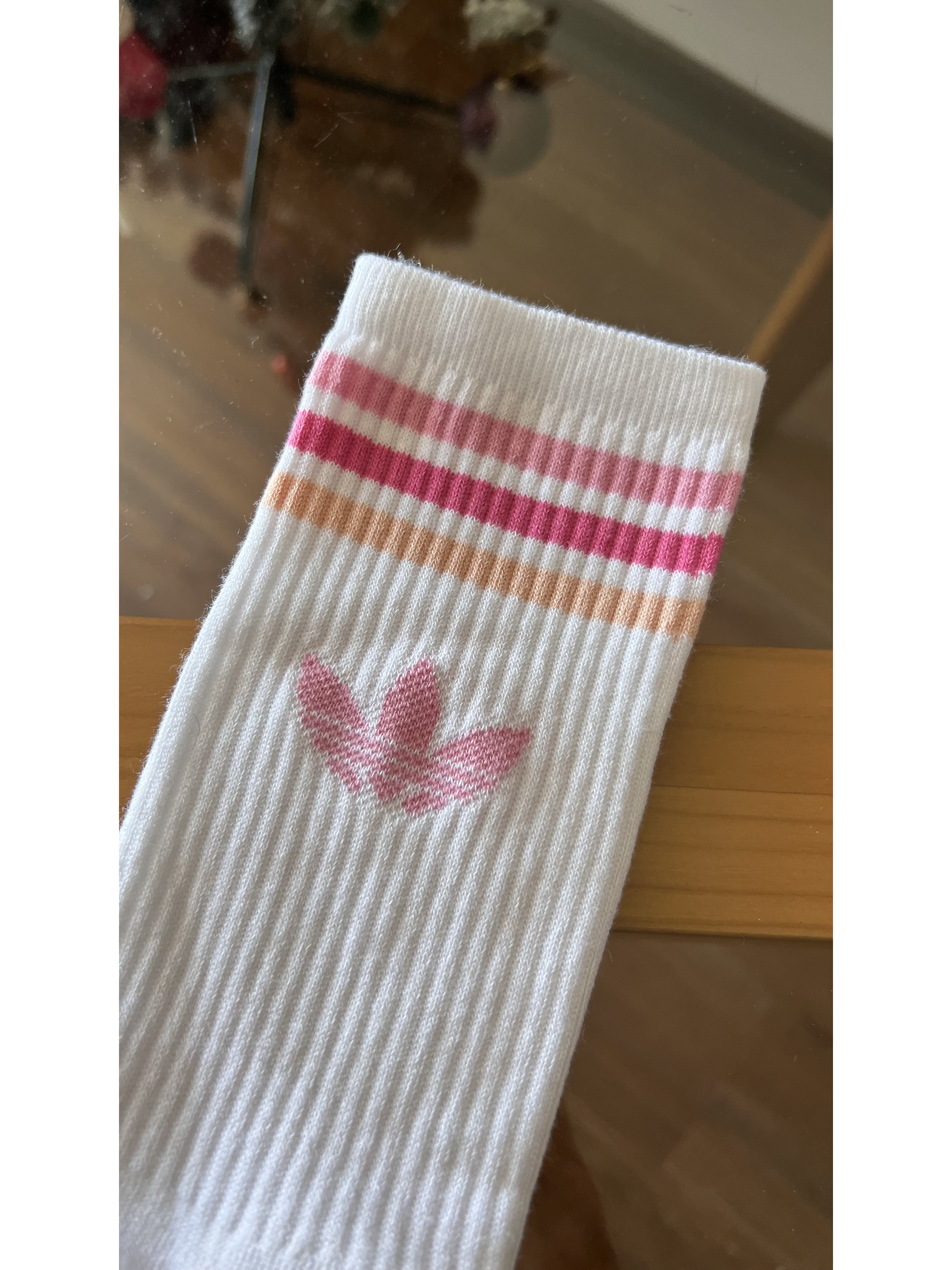 Calcetas adidas rosado y piel 1