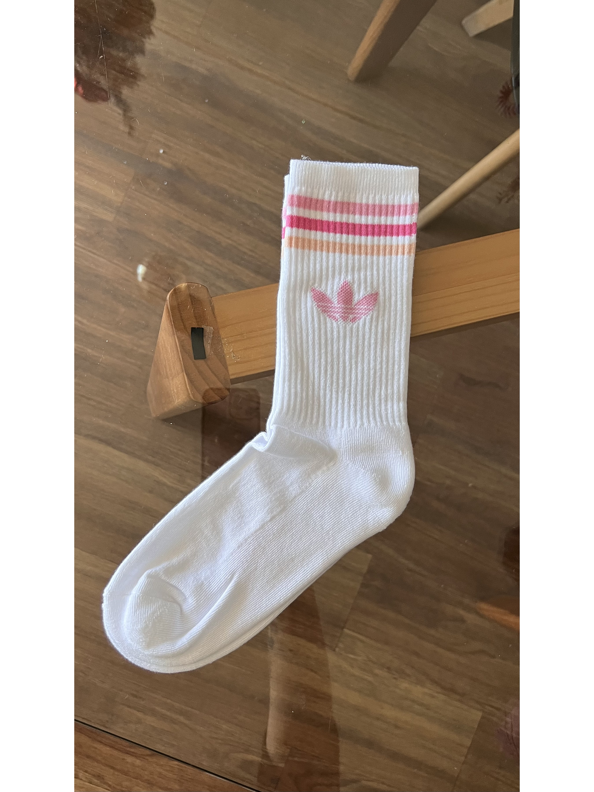 Calcetas adidas rosado y piel 2