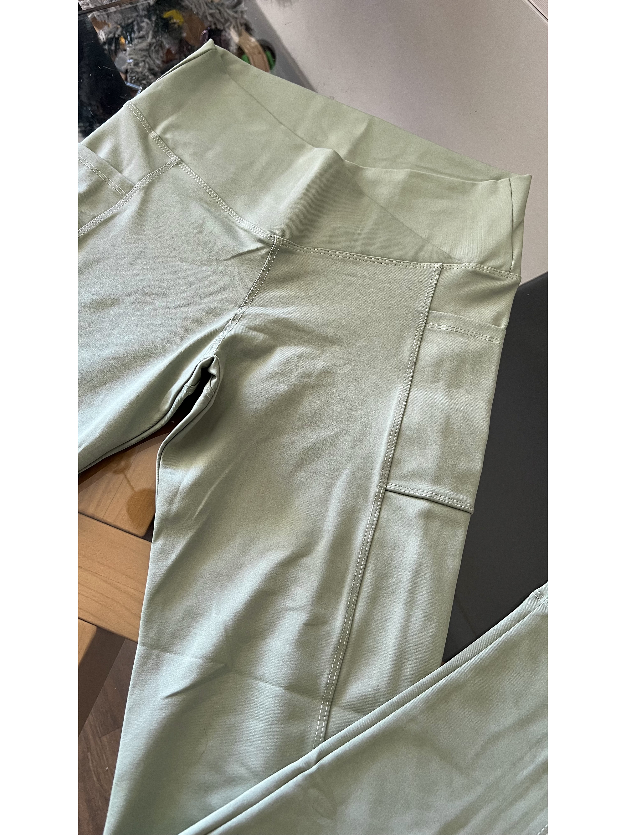 Calza pretina cruzada con bolsillos  2