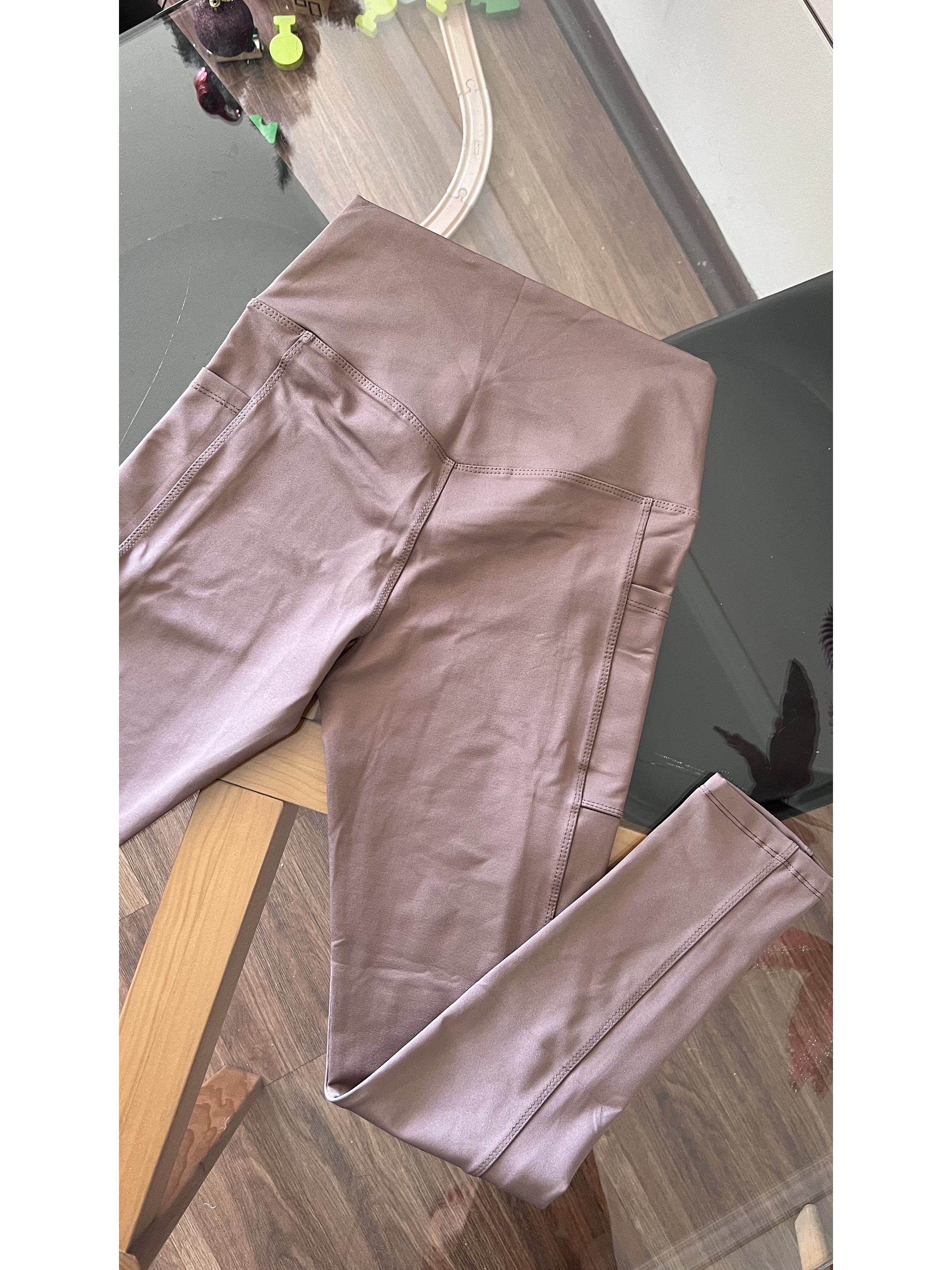 Calza pretina cruzada con bolsillos  3