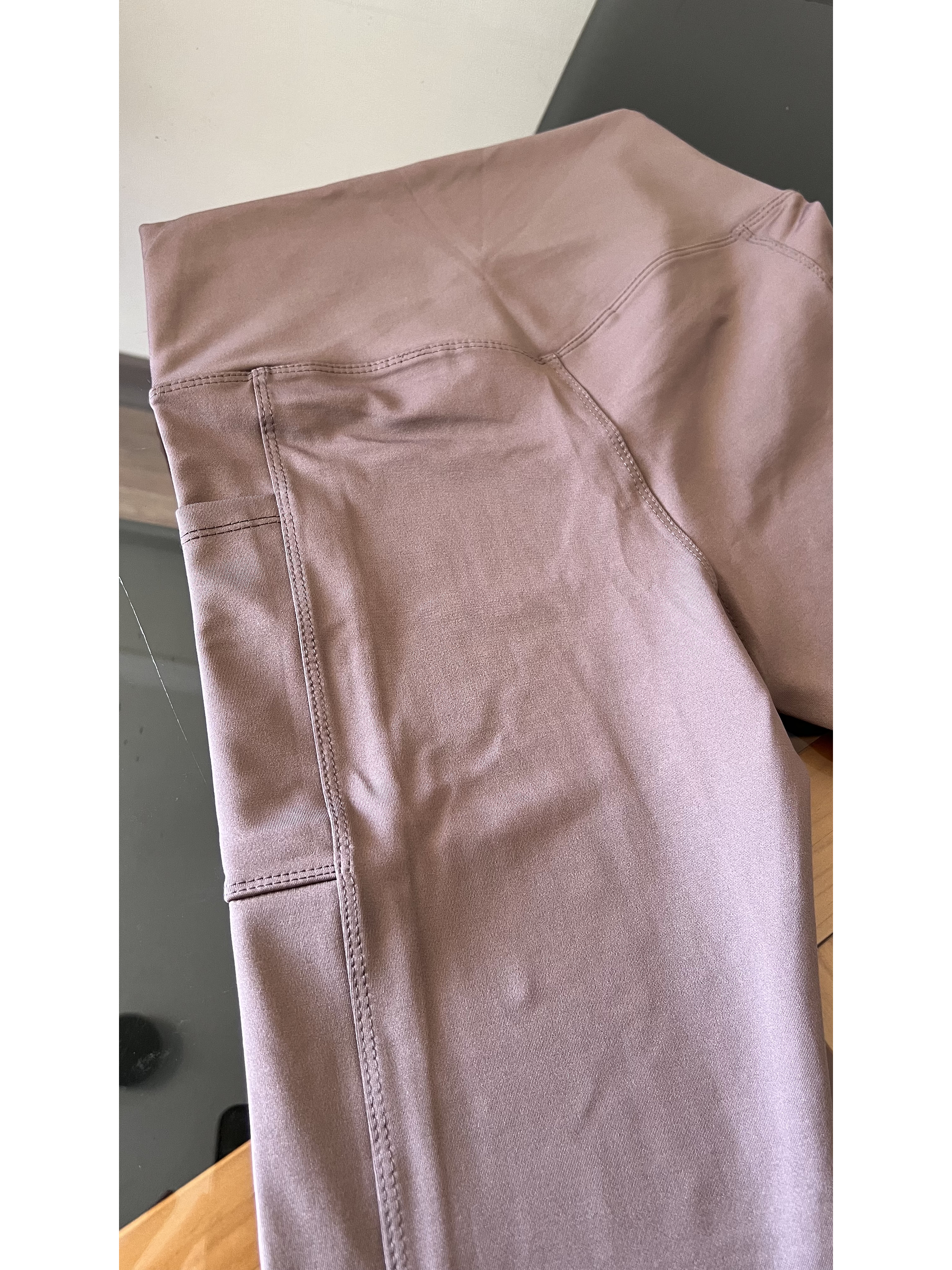 Calza pretina cruzada con bolsillos  8