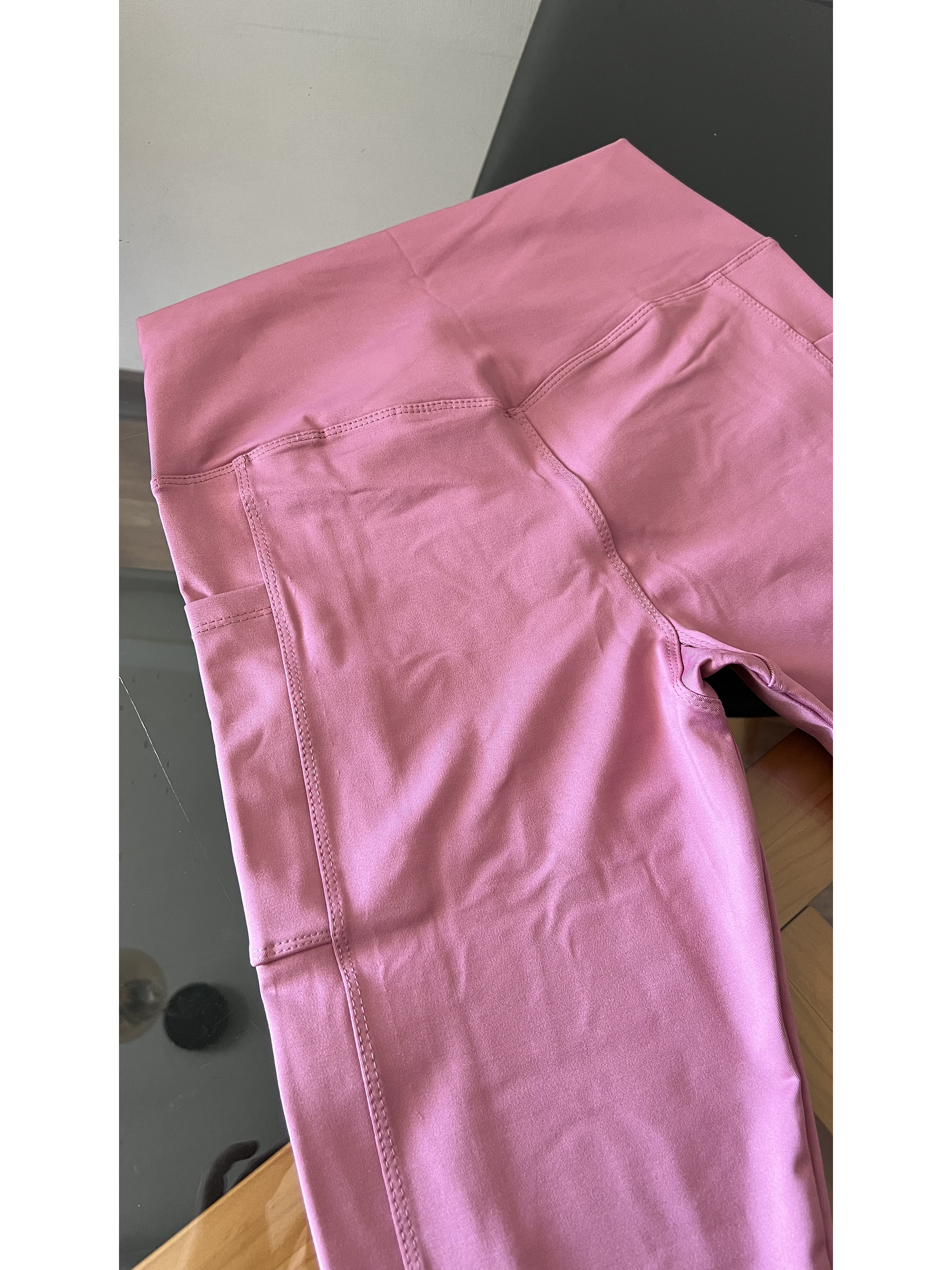 Calza pretina cruzada con bolsillos  10