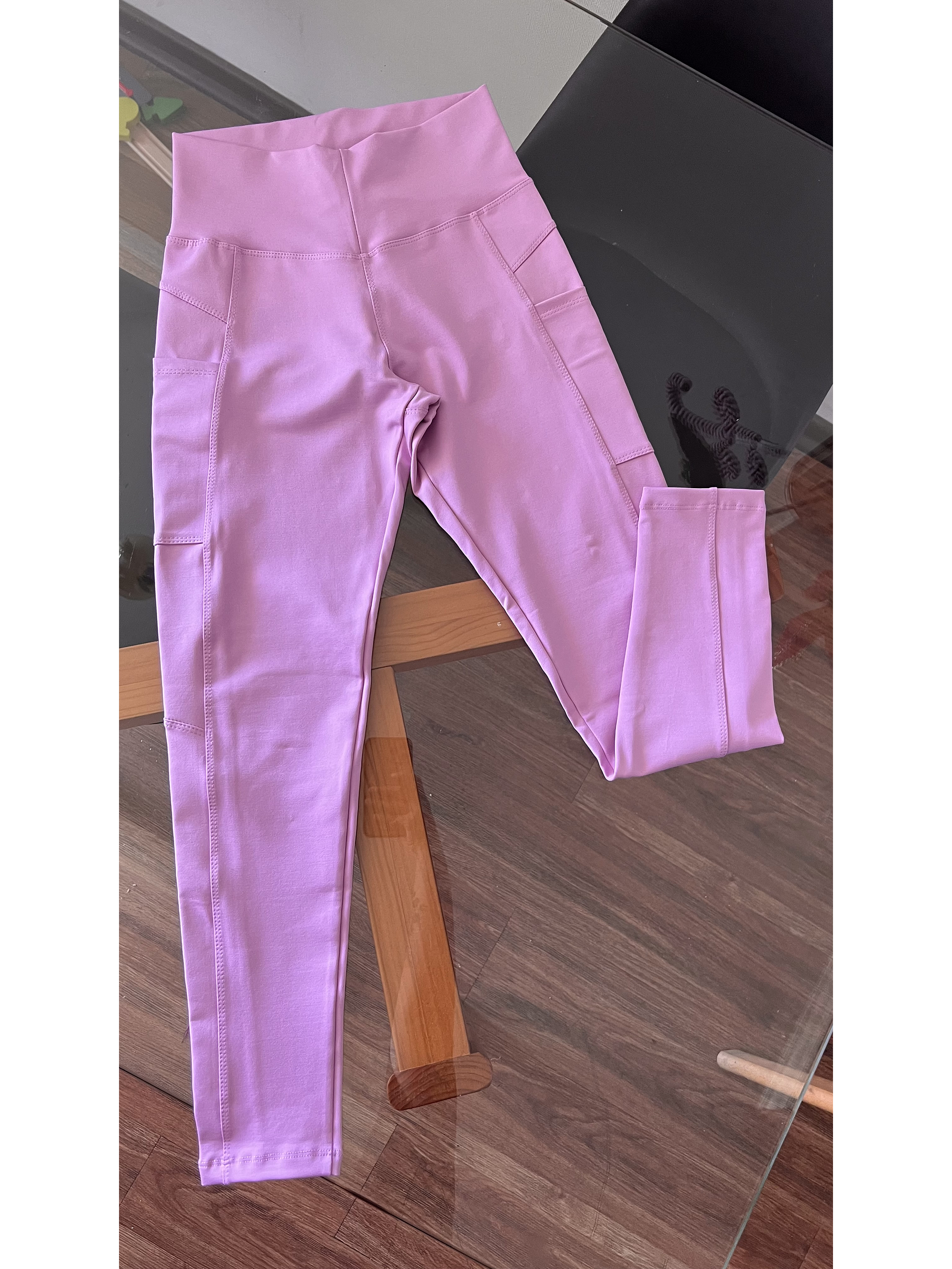 Calza con bolsillos pretina en V 4