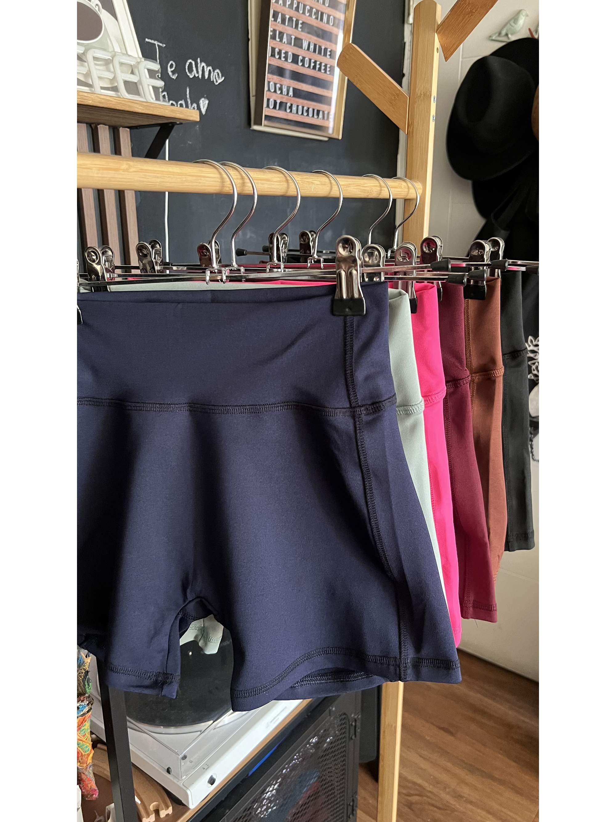 Short sin costura delantera y corte corazón 8