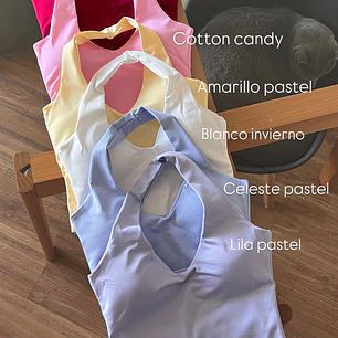 Crop top toto modelo 2