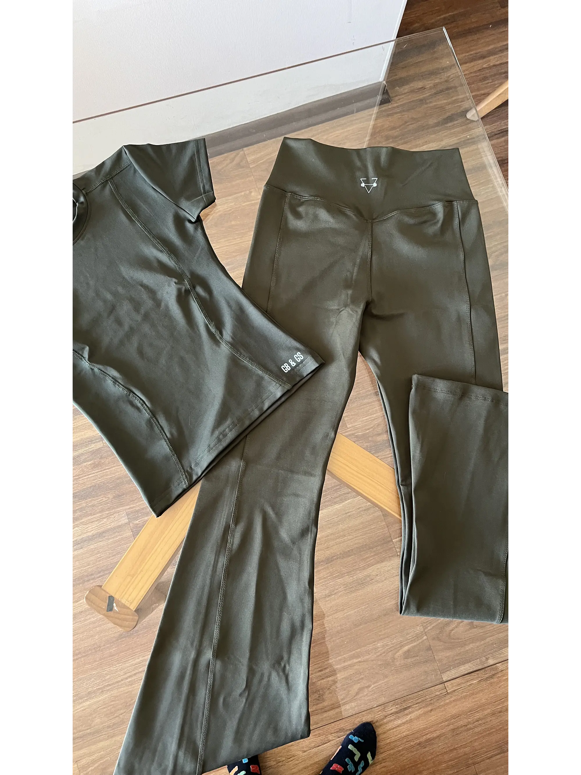 Calza flare pretina cruzada standard  19