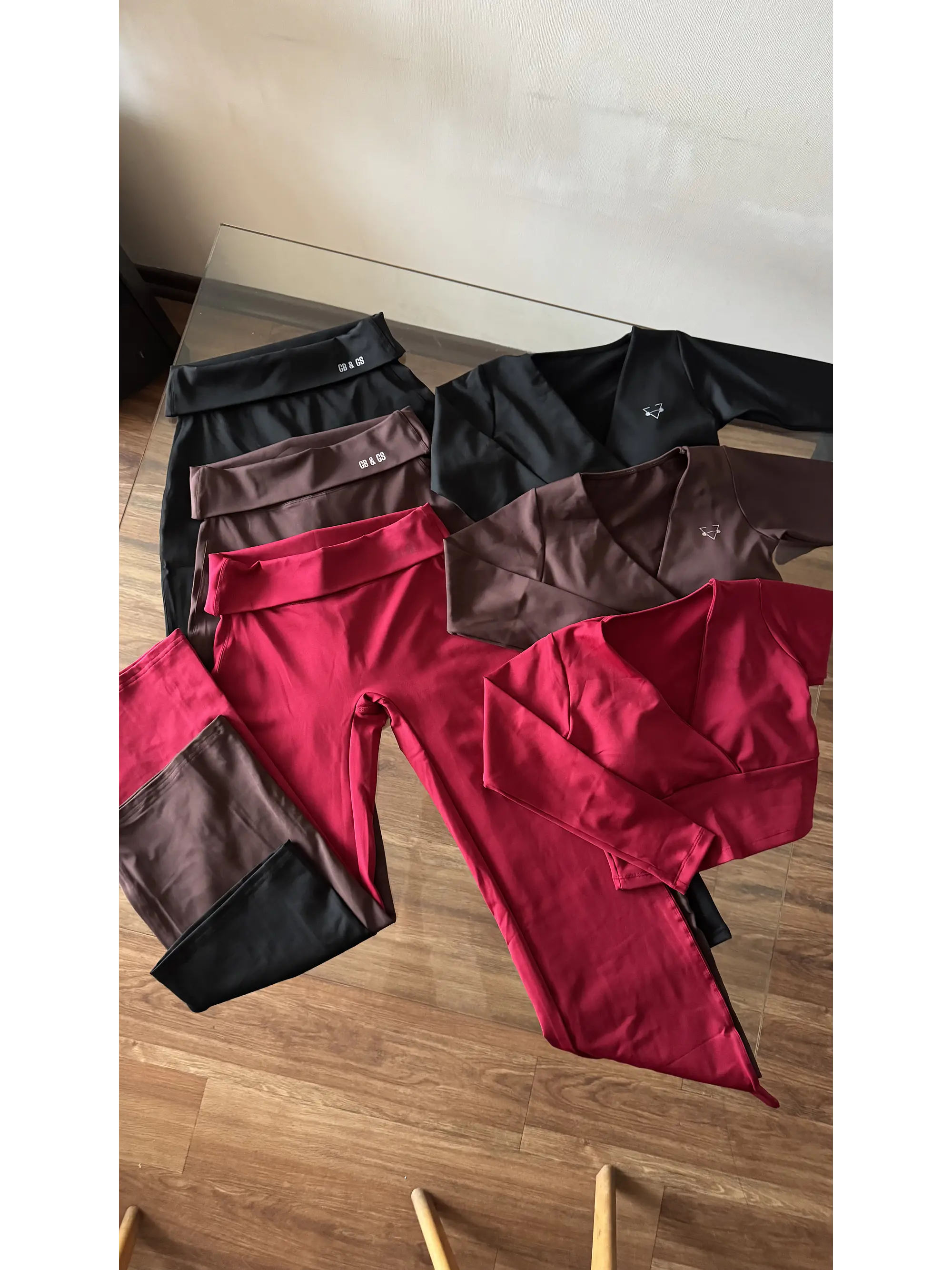 Set Pilates Studio  – Crop Top & calza Recta 2